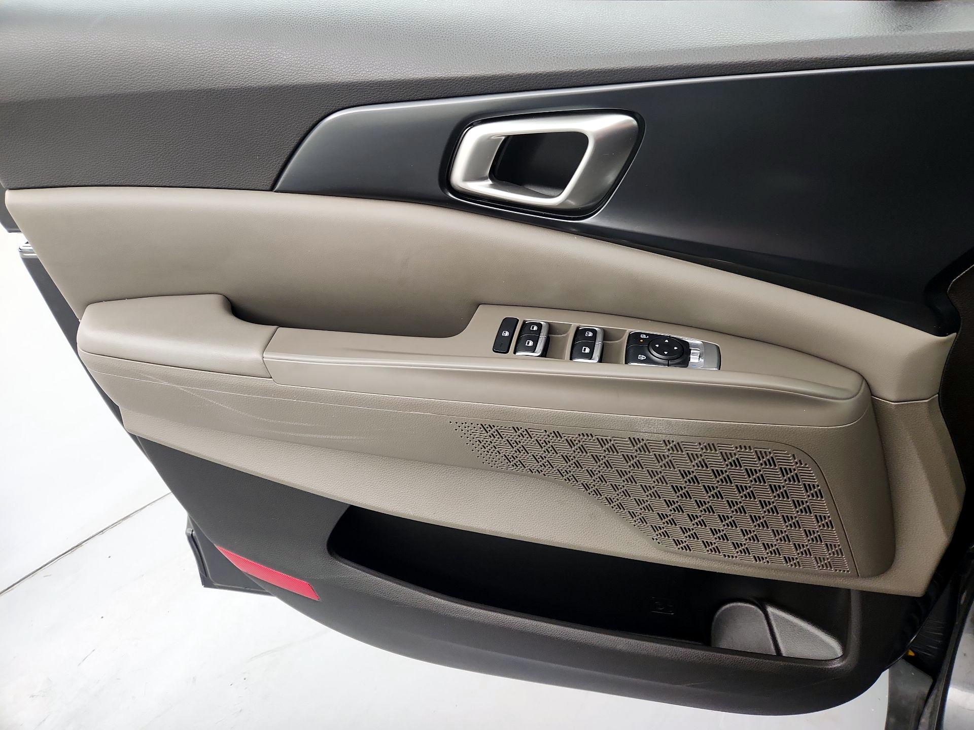 Thumbnail: 2025 Kia Carnival - 12