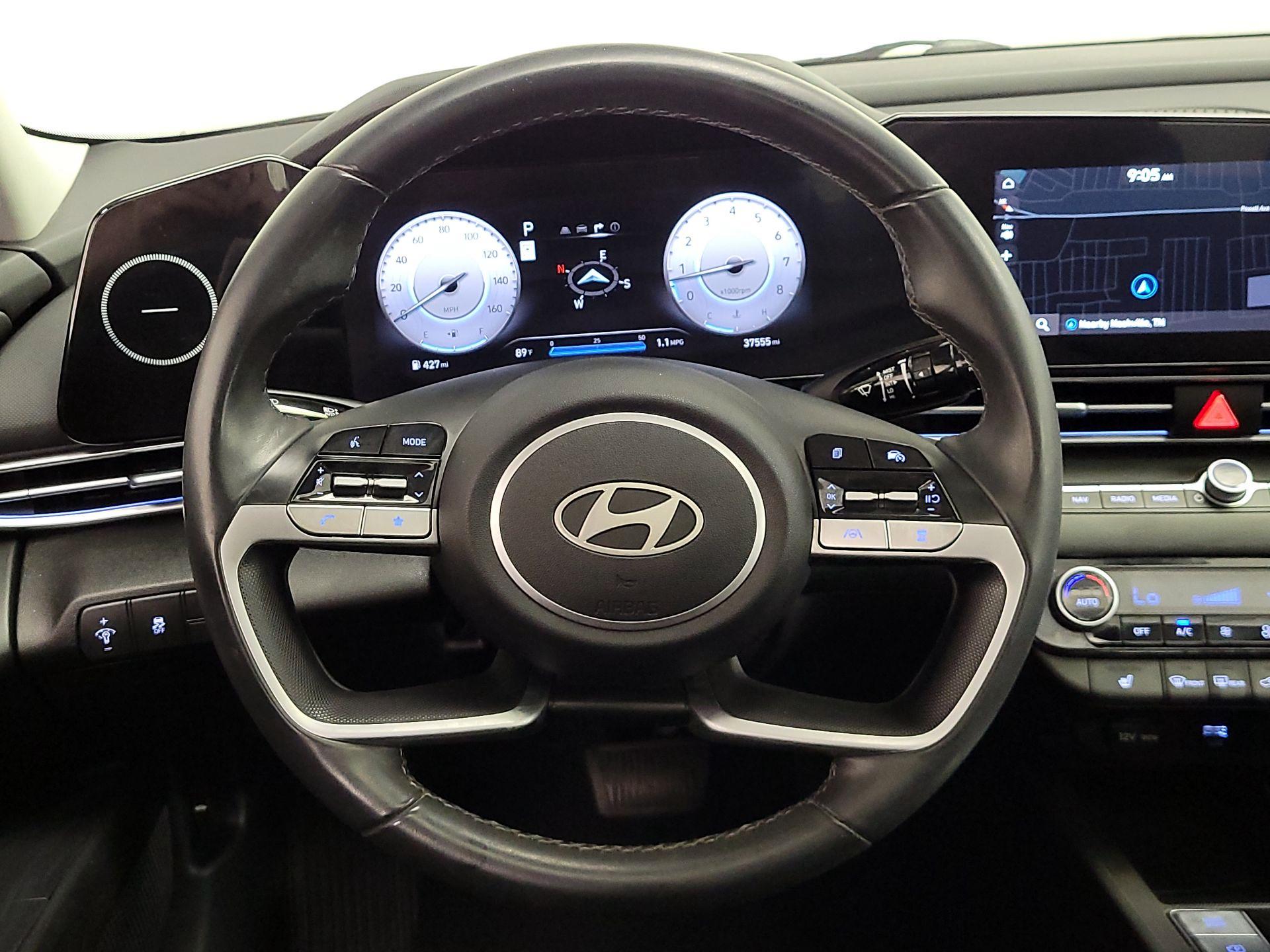 Thumbnail: 2024 Hyundai Elantra - 10