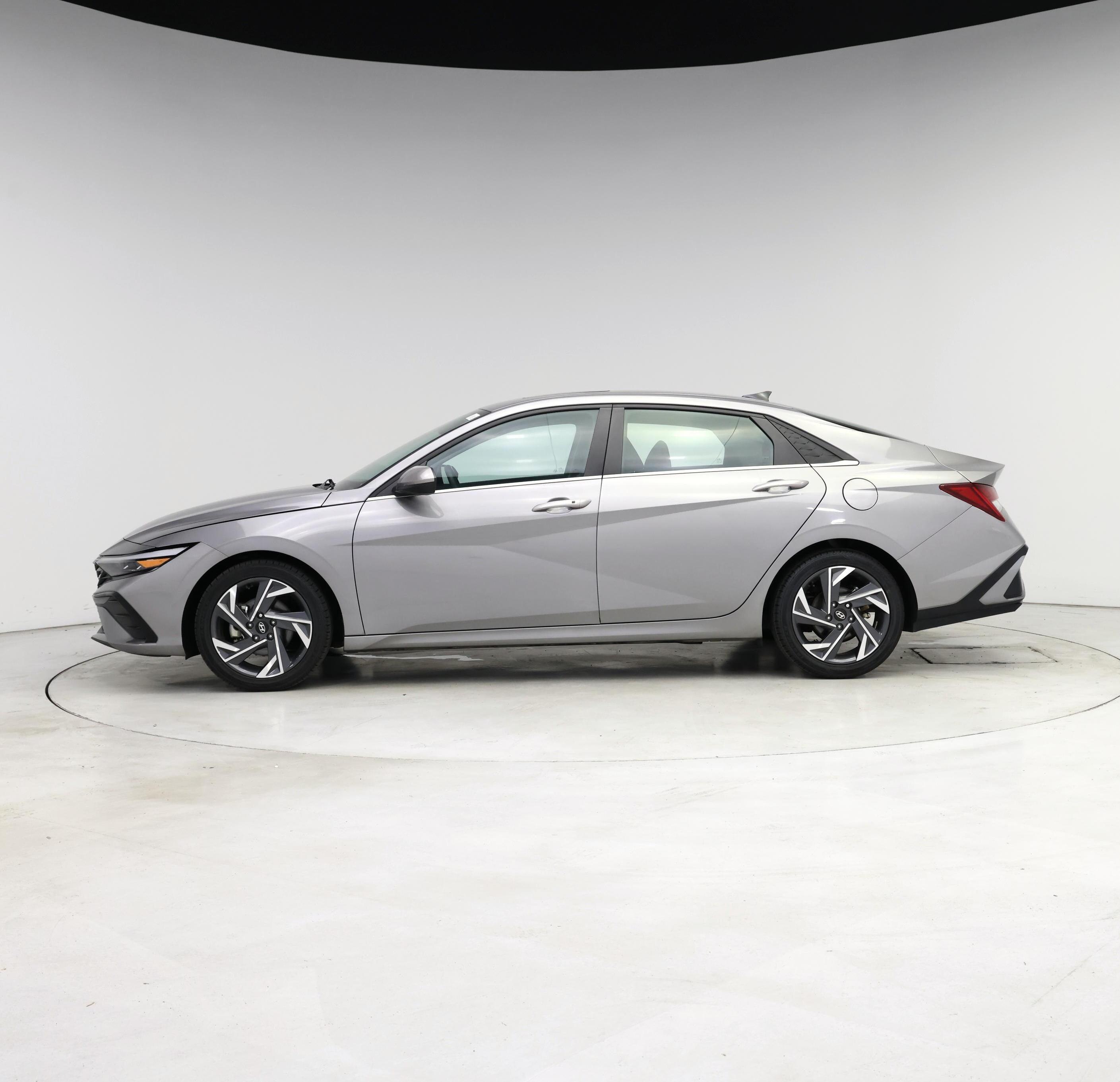 Thumbnail: 2024 Hyundai Elantra - 3
