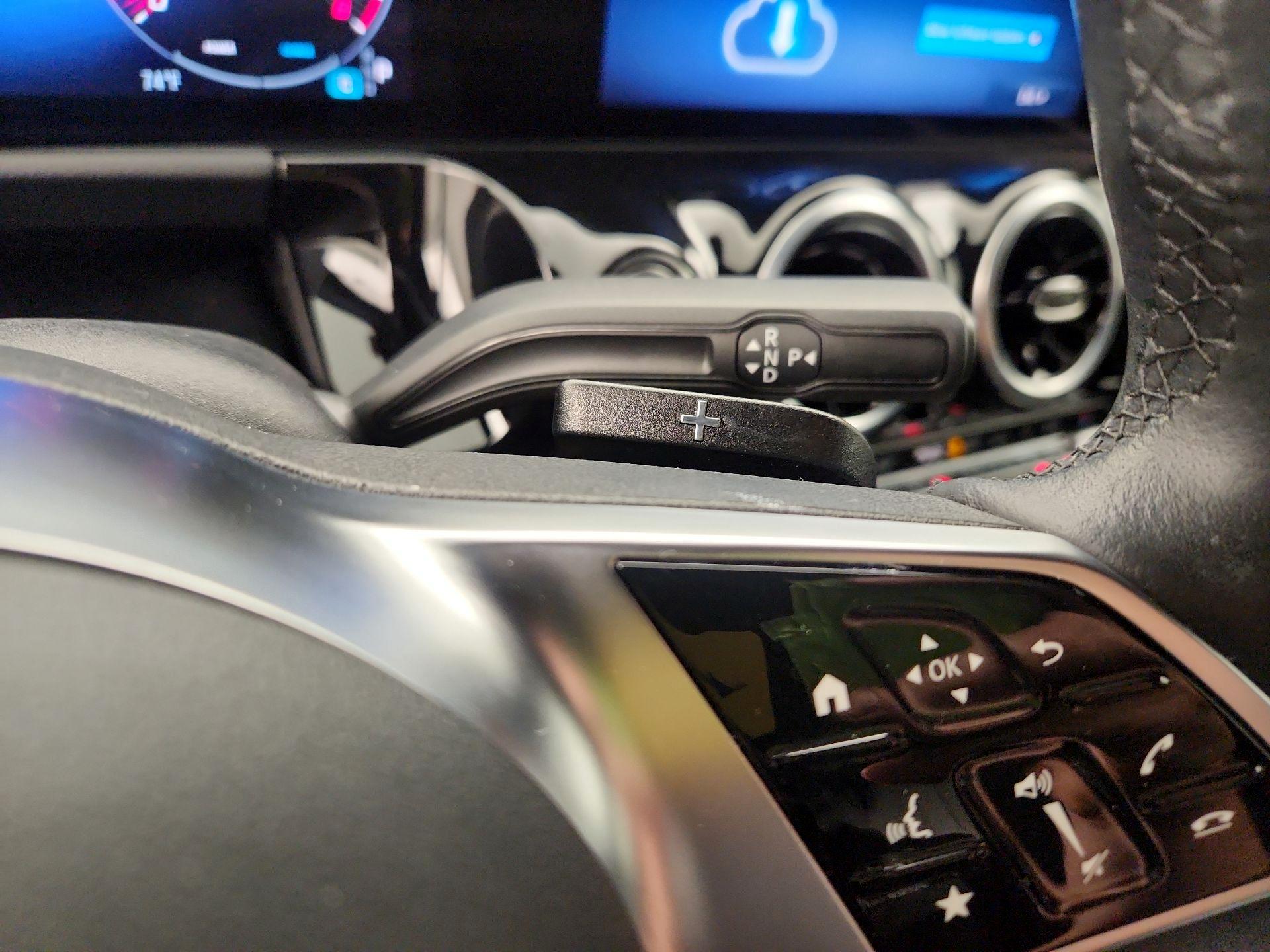 Thumbnail: 2025 Mercedes-Benz GLA - 17