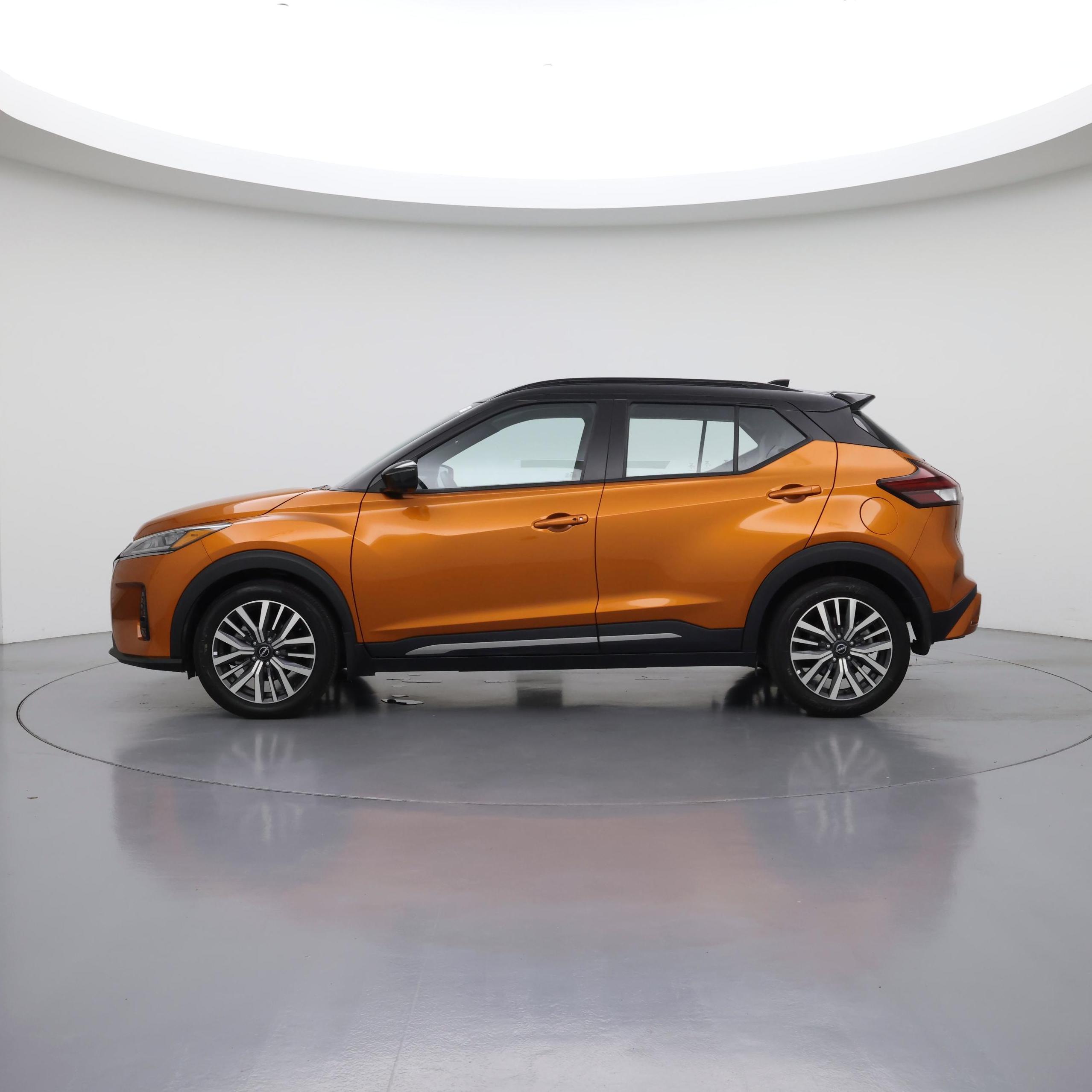 Thumbnail: 2023 Nissan Kicks - 3