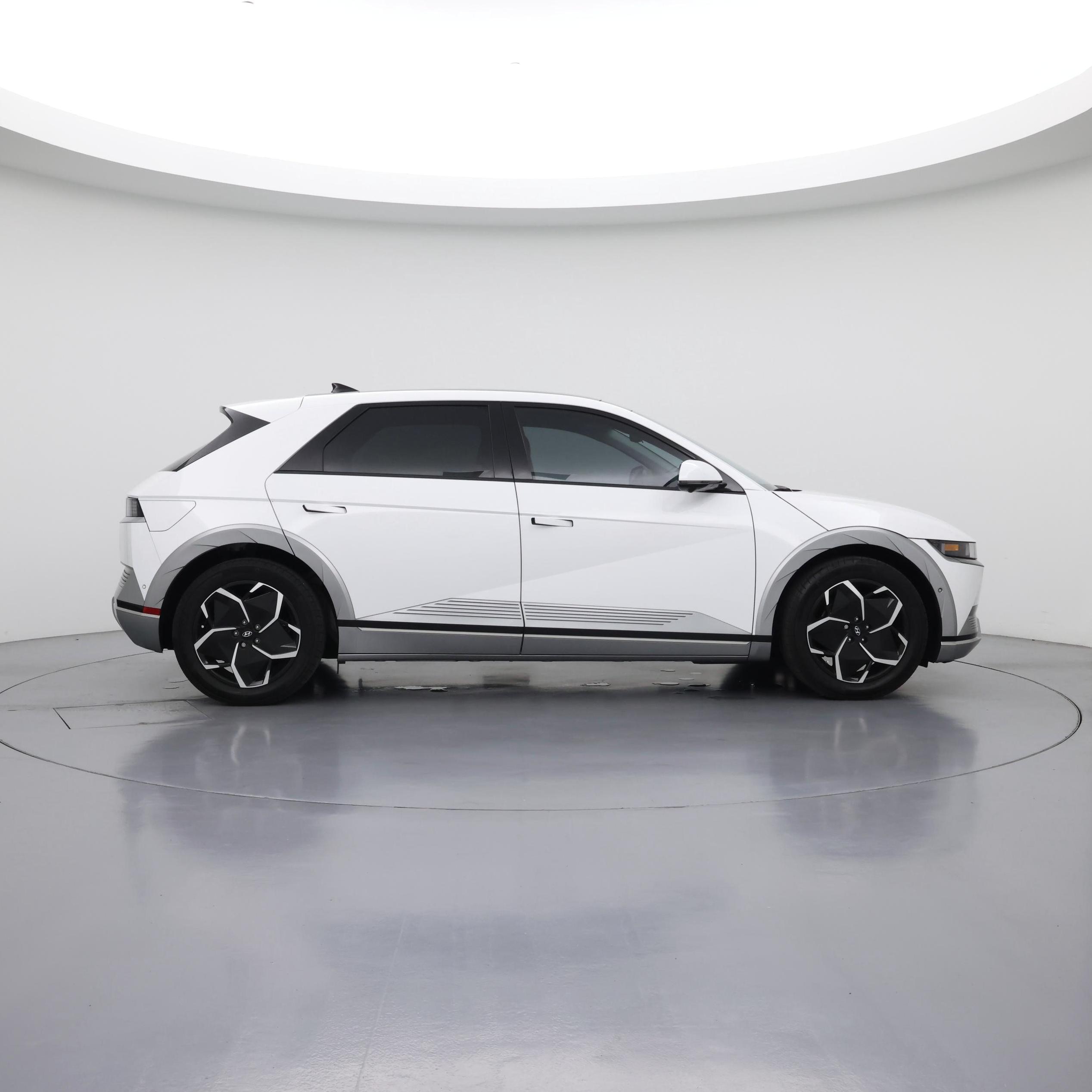 Thumbnail: 2024 Hyundai Ioniq 5 - 7