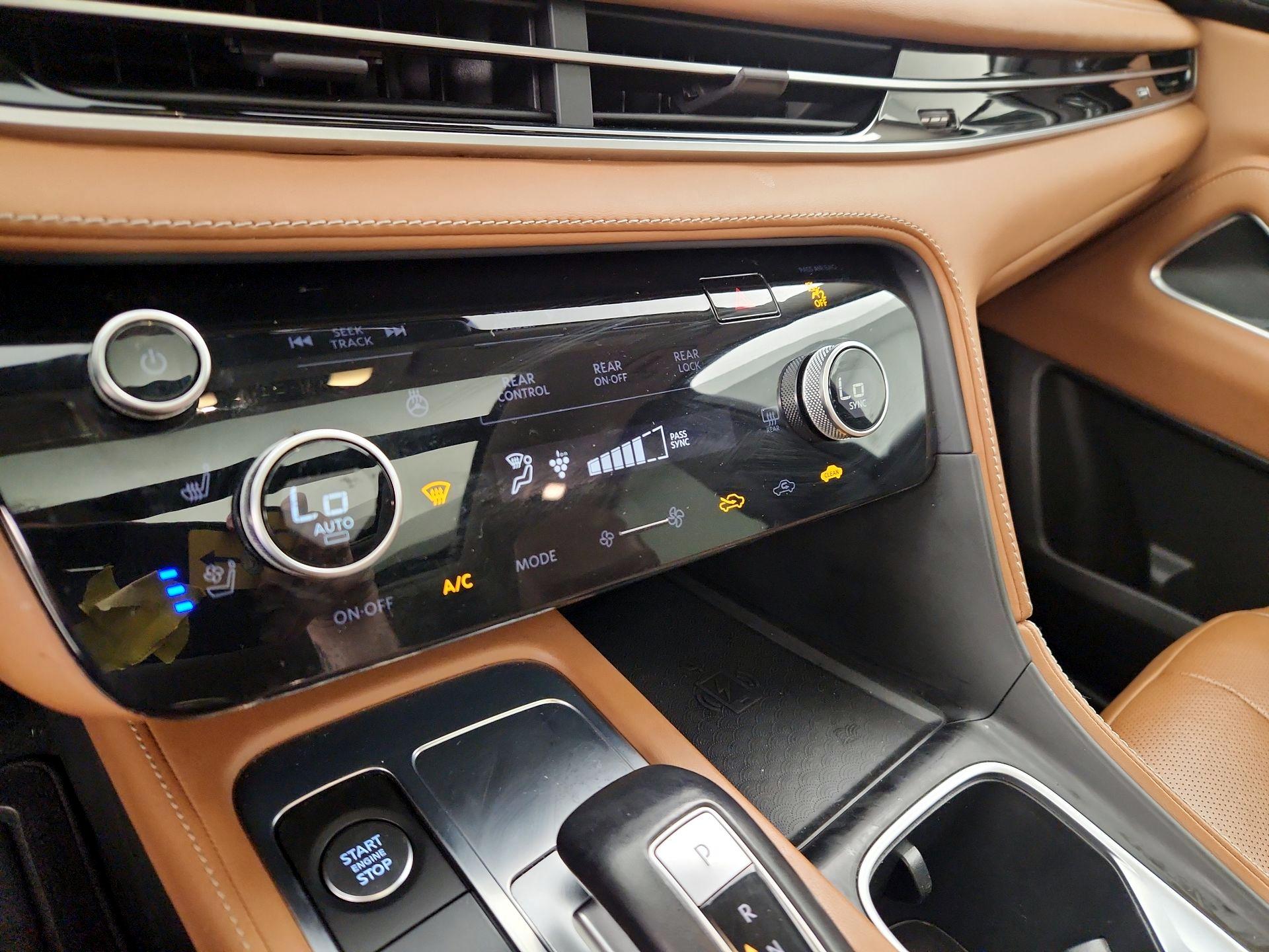 Thumbnail: 2022 INFINITI QX60 - 17