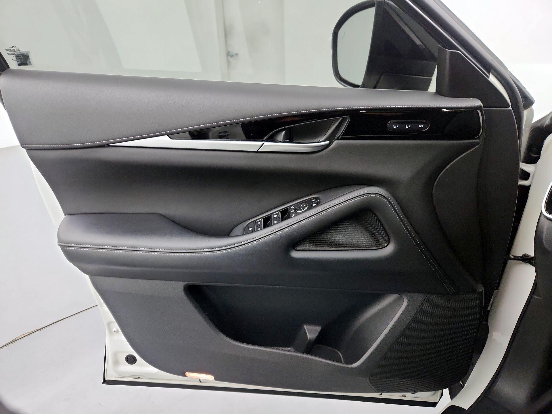 Thumbnail: 2023 INFINITI QX60 - 12