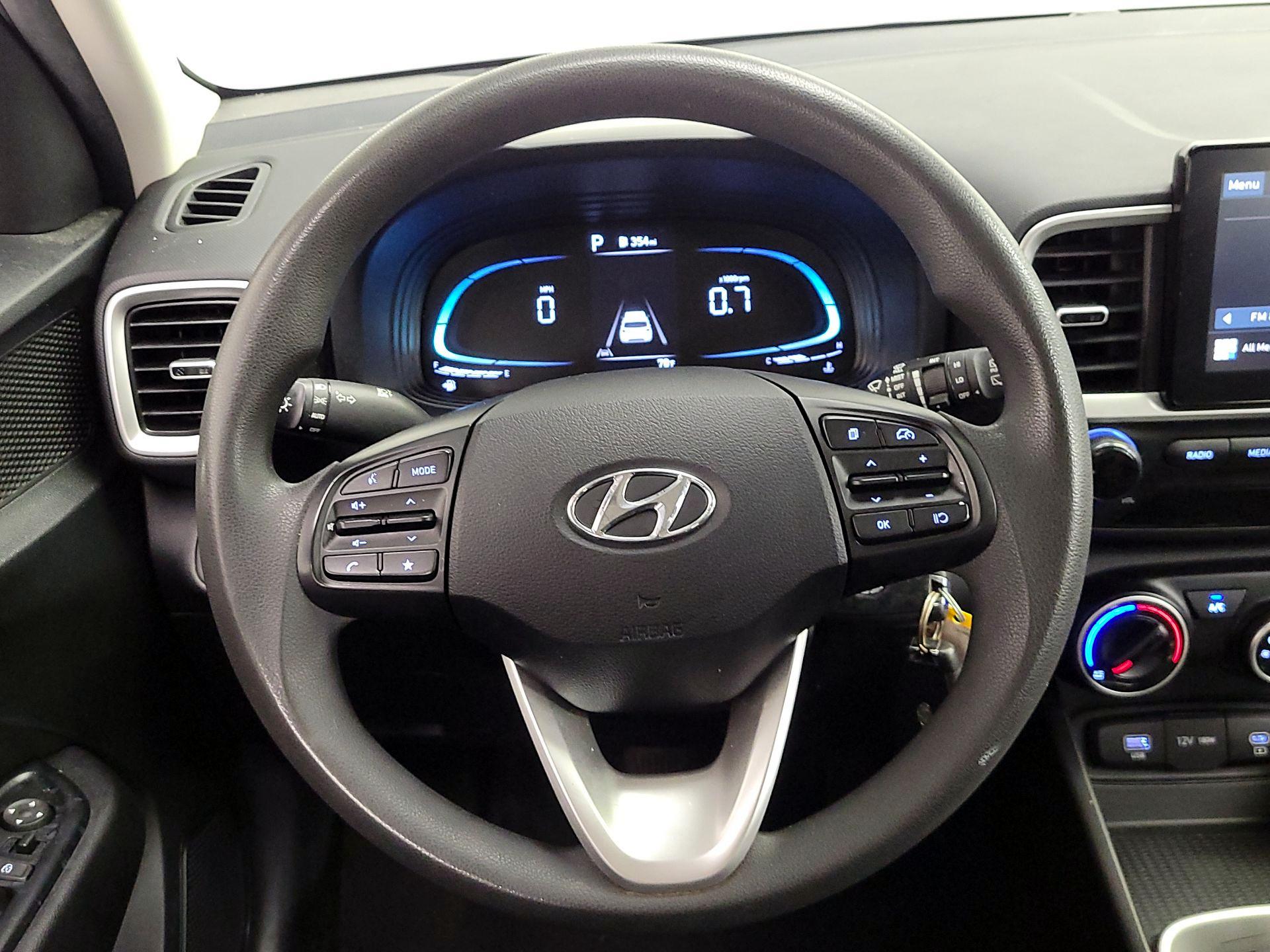 Thumbnail: 2023 Hyundai Venue - 10