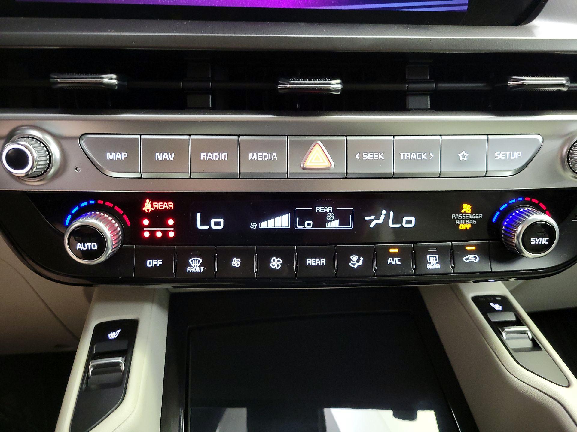 Thumbnail: 2025 Kia Telluride - 17