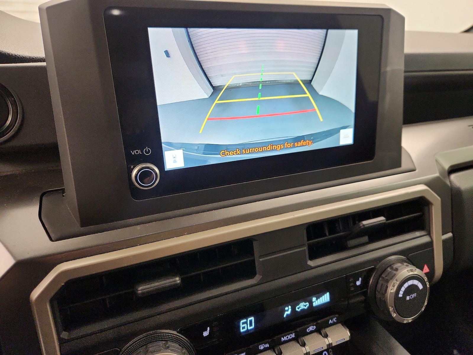 2024 Toyota Tacoma SR5 - Photo 15