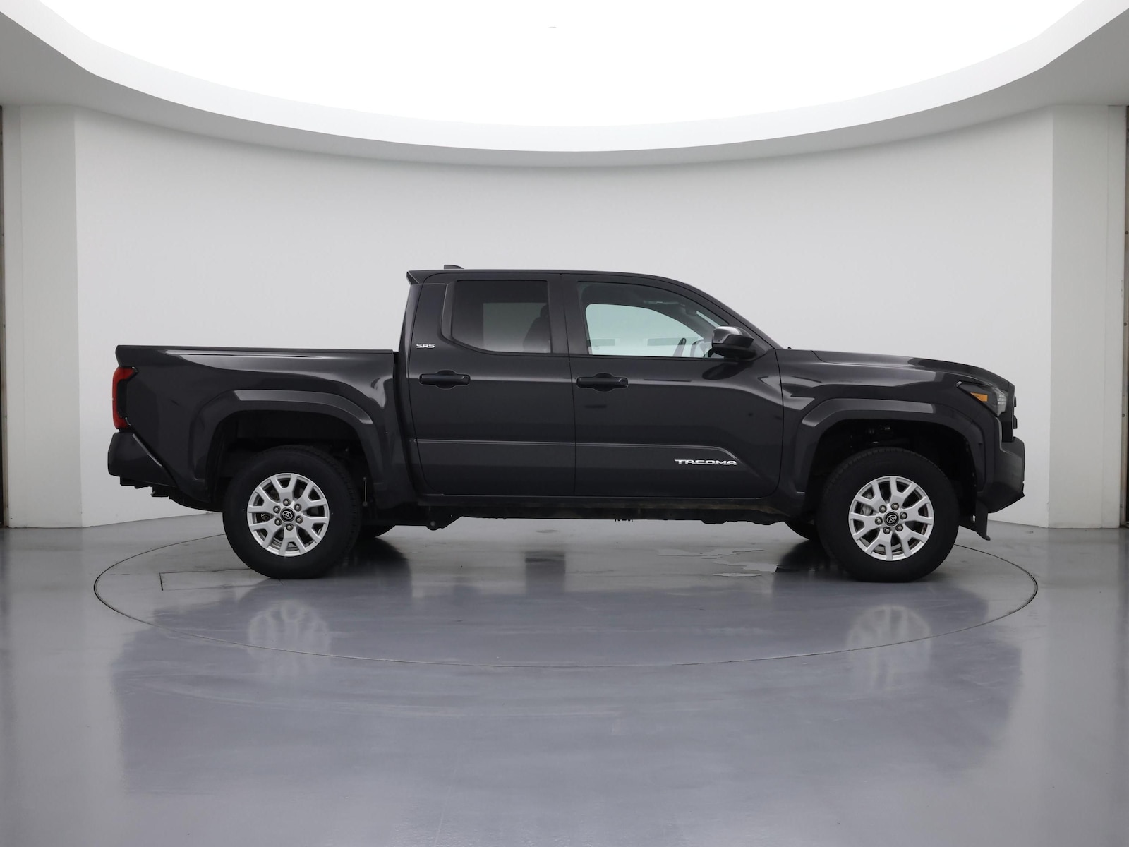 2024 Toyota Tacoma SR5 - Photo 8