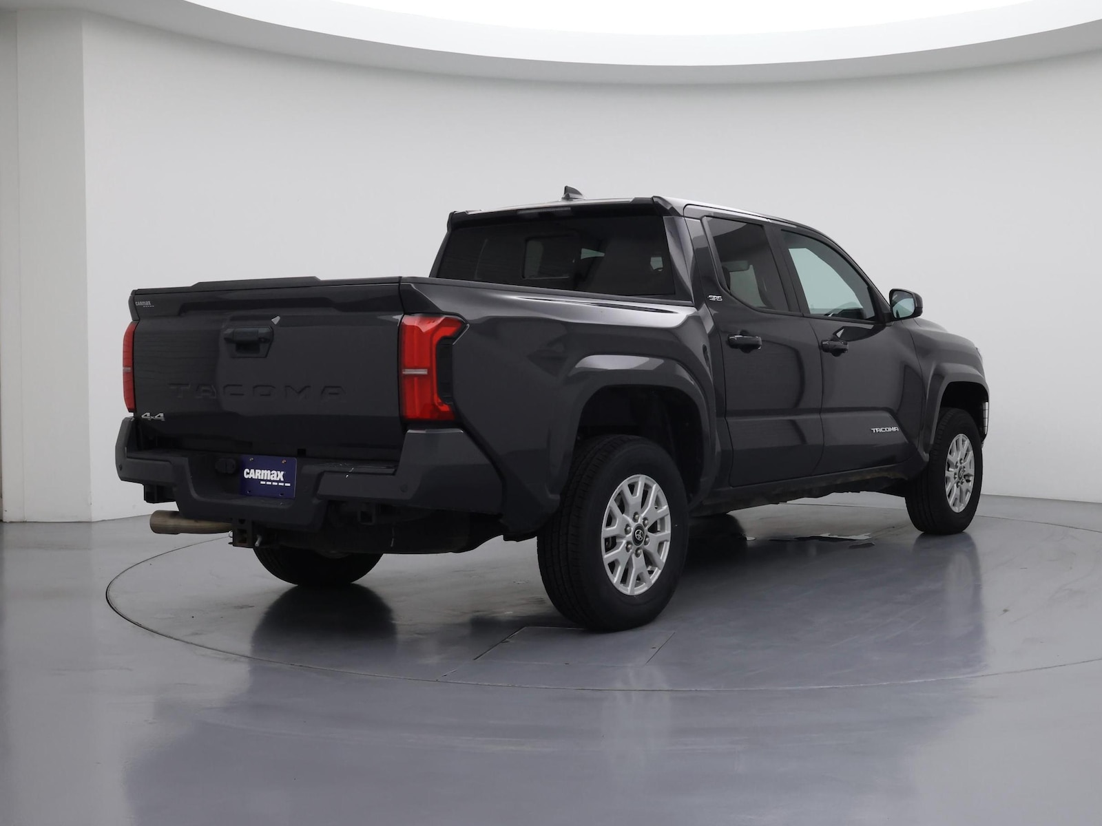 2024 Toyota Tacoma SR5 - Photo 9
