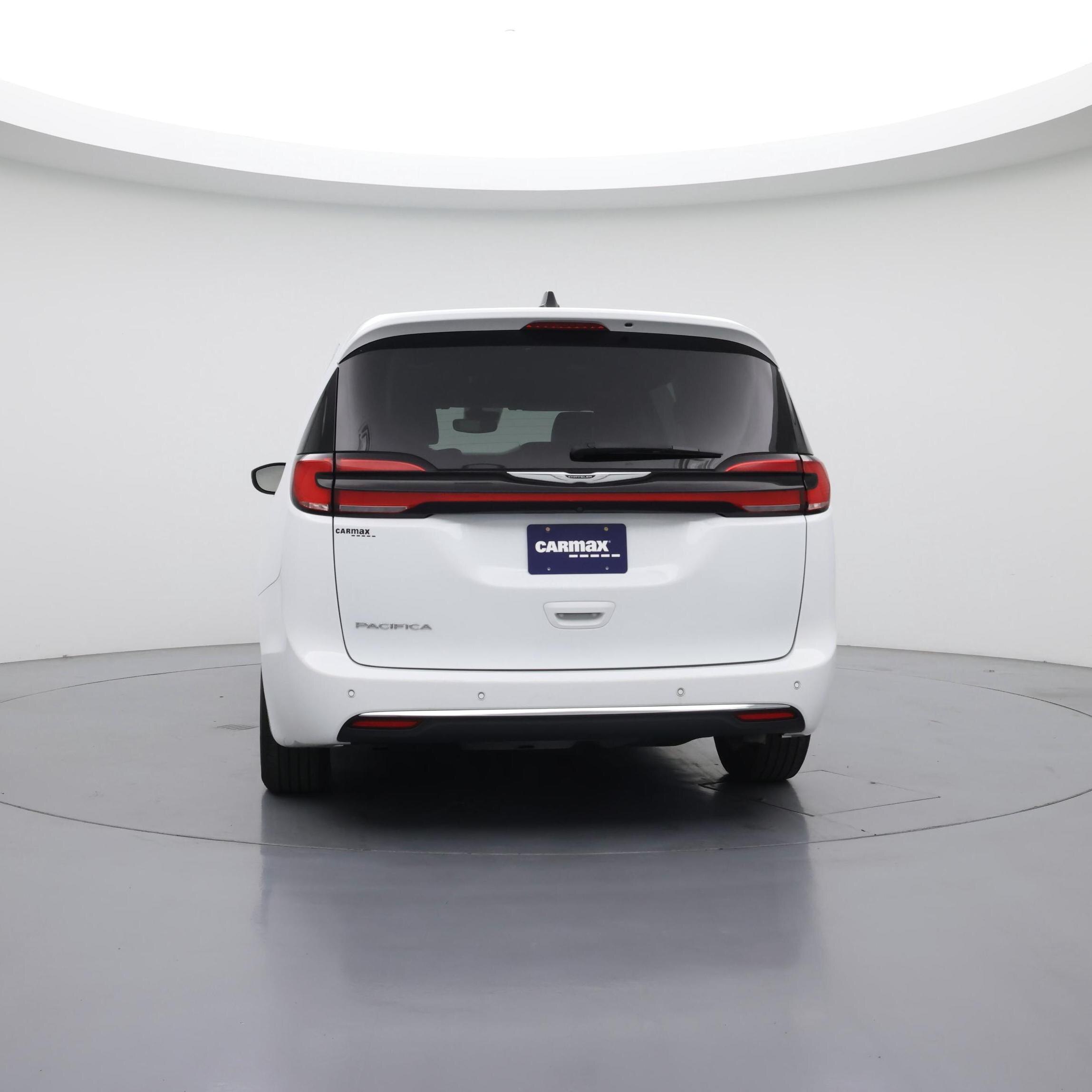 Thumbnail: 2023 Chrysler Pacifica - 6