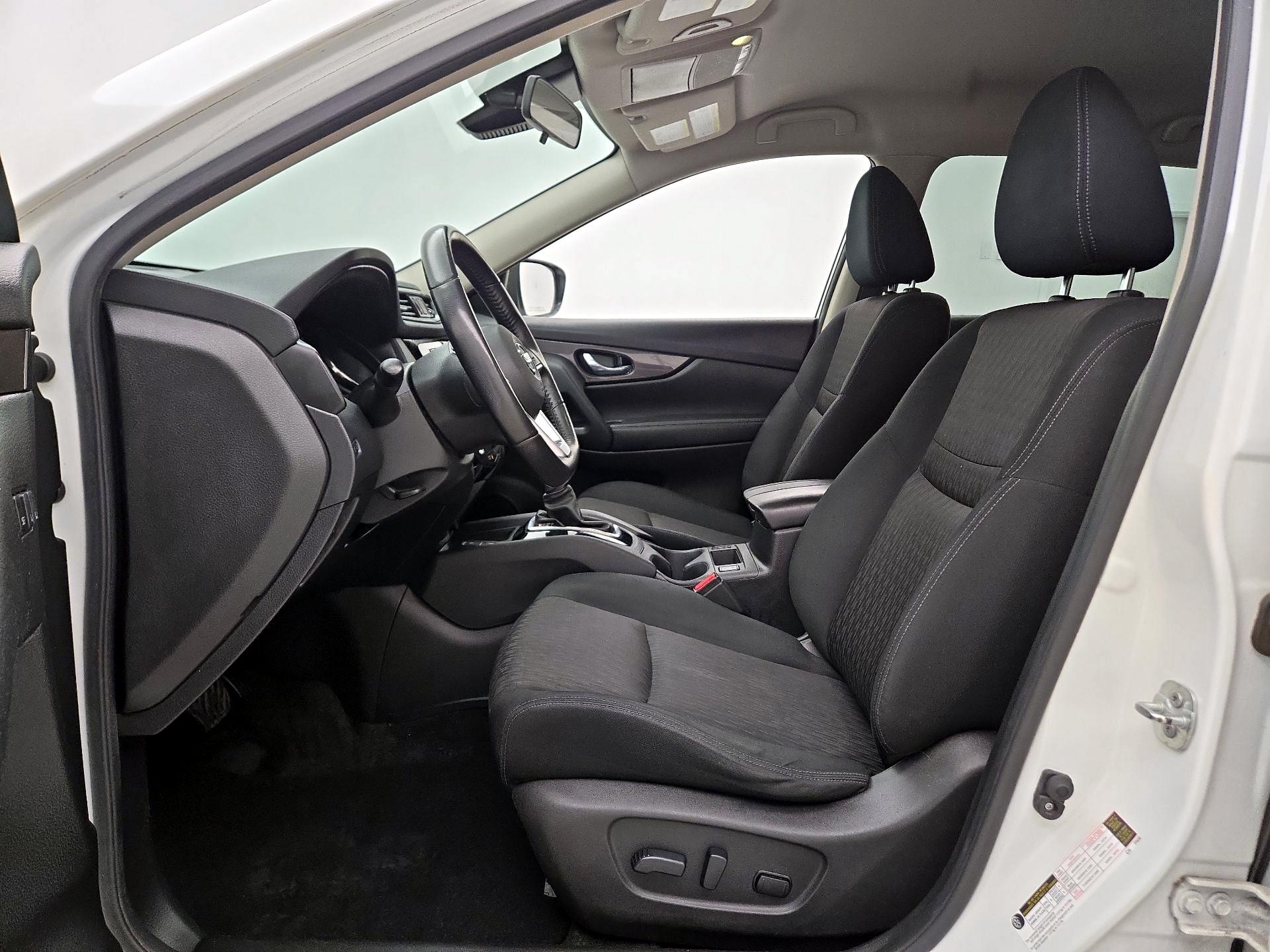 Thumbnail: 2019 Nissan Rogue - 11