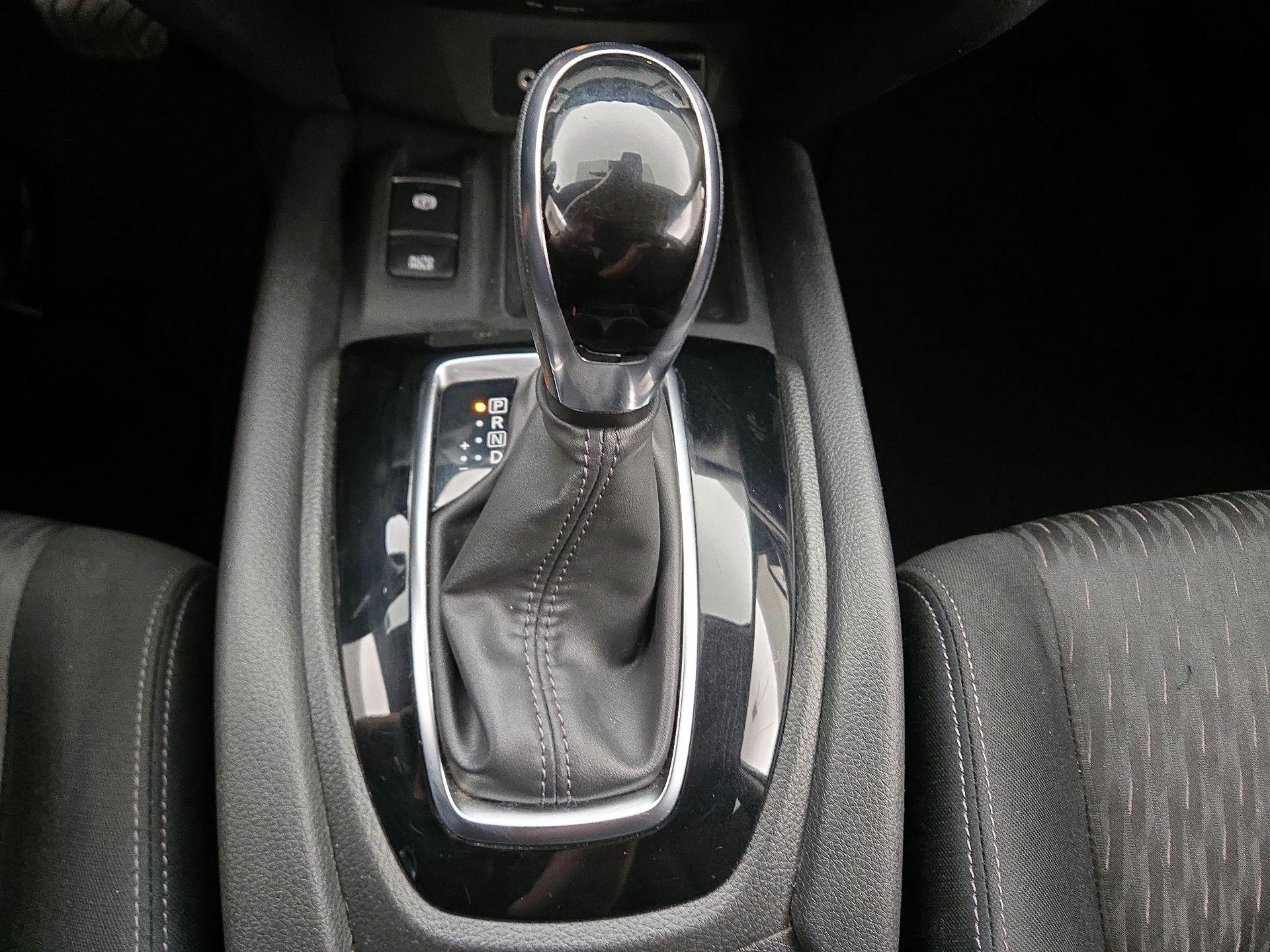 Thumbnail: 2019 Nissan Rogue - 18