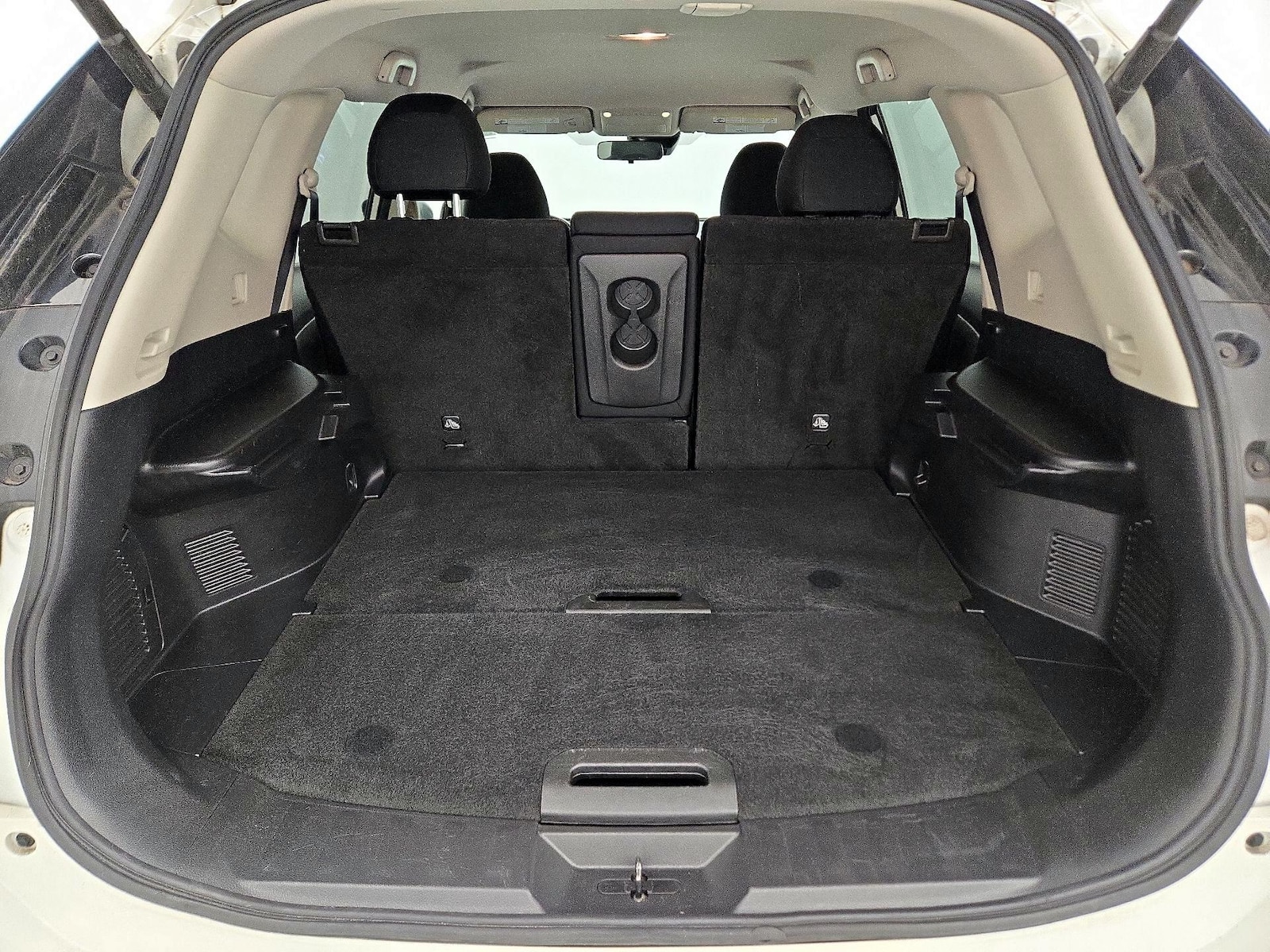 2019 Nissan Rogue SV - Photo 22