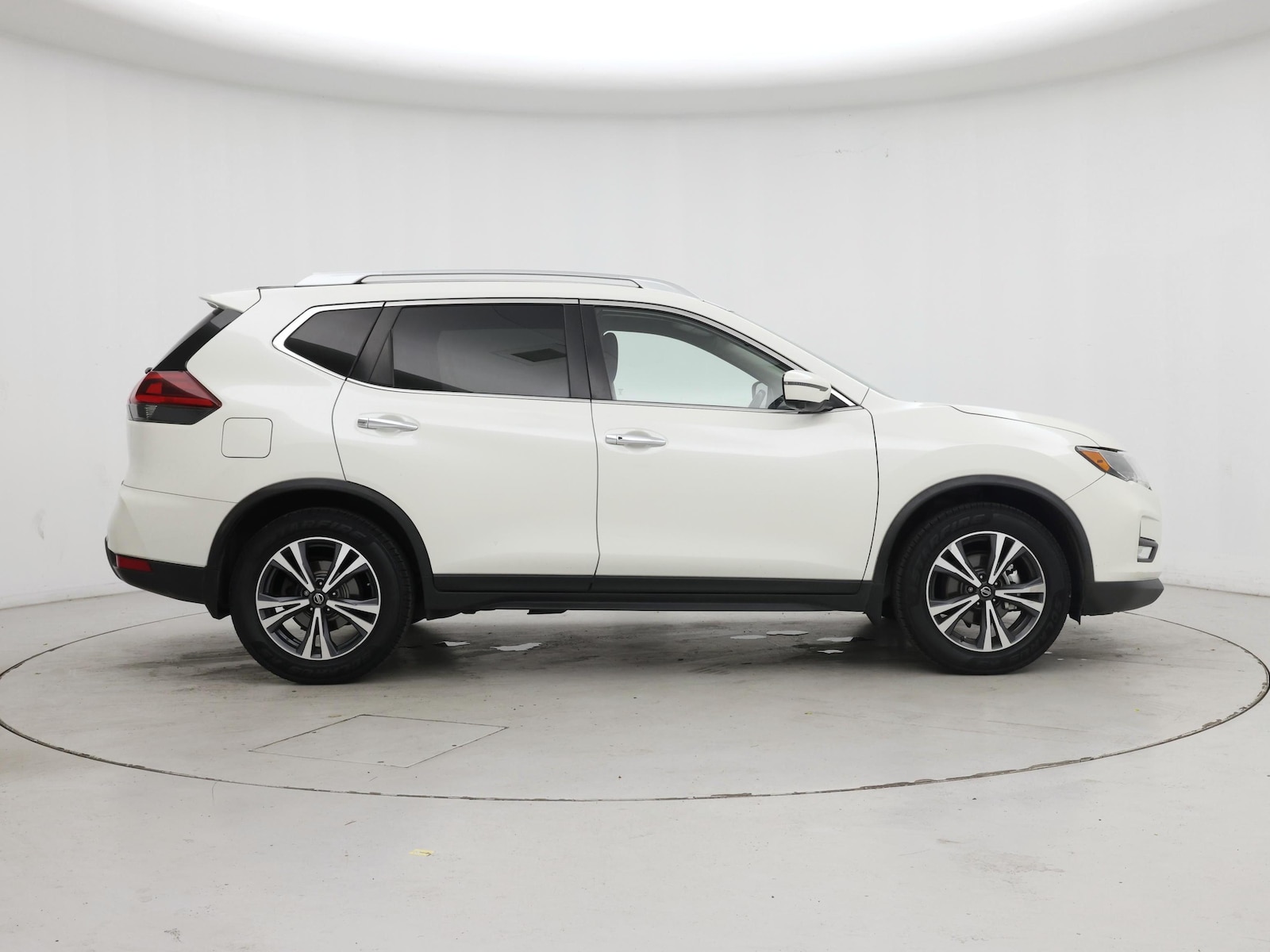 2019 Nissan Rogue SV - Photo 8