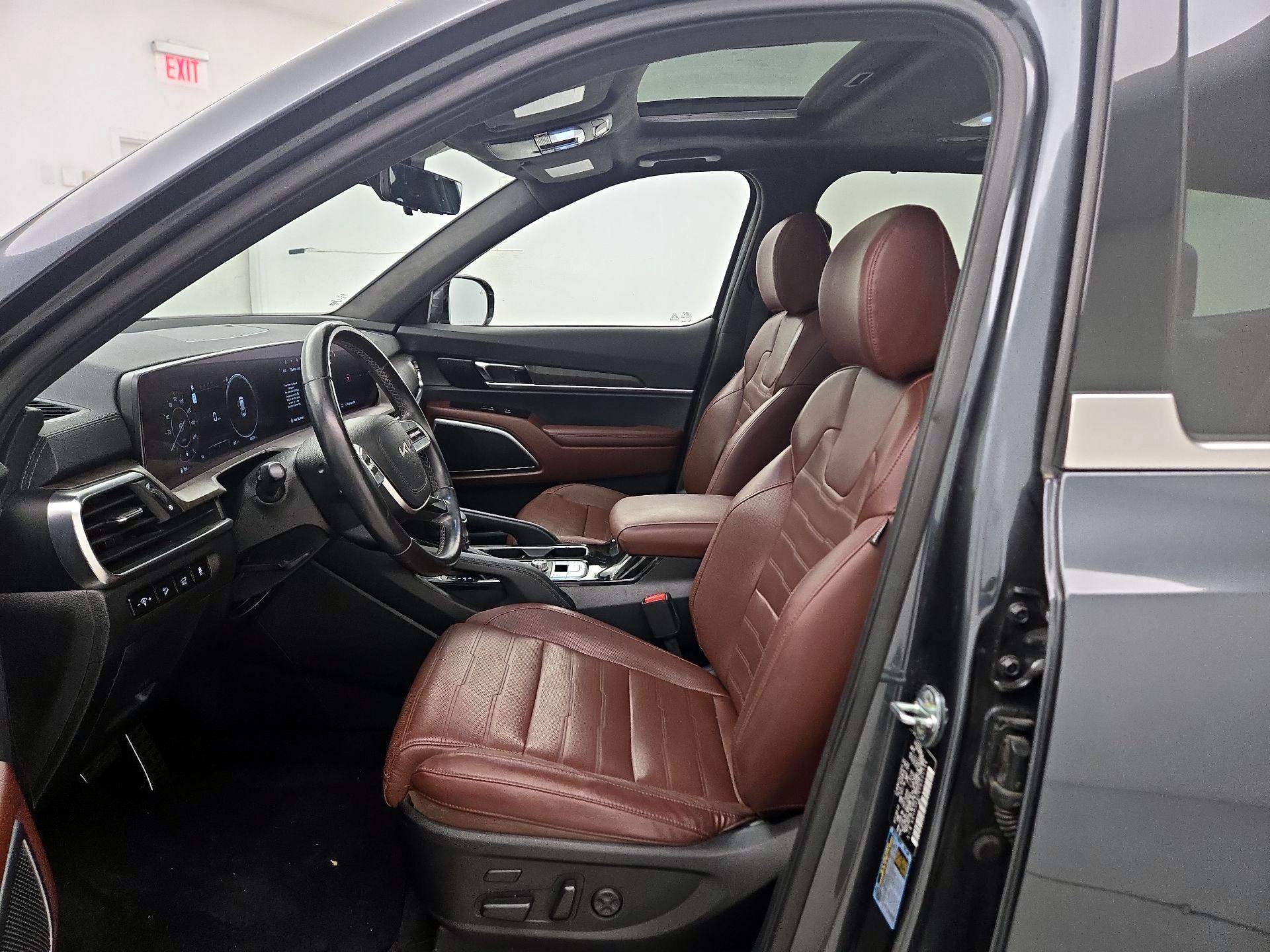 Thumbnail: 2023 Kia Telluride - 9