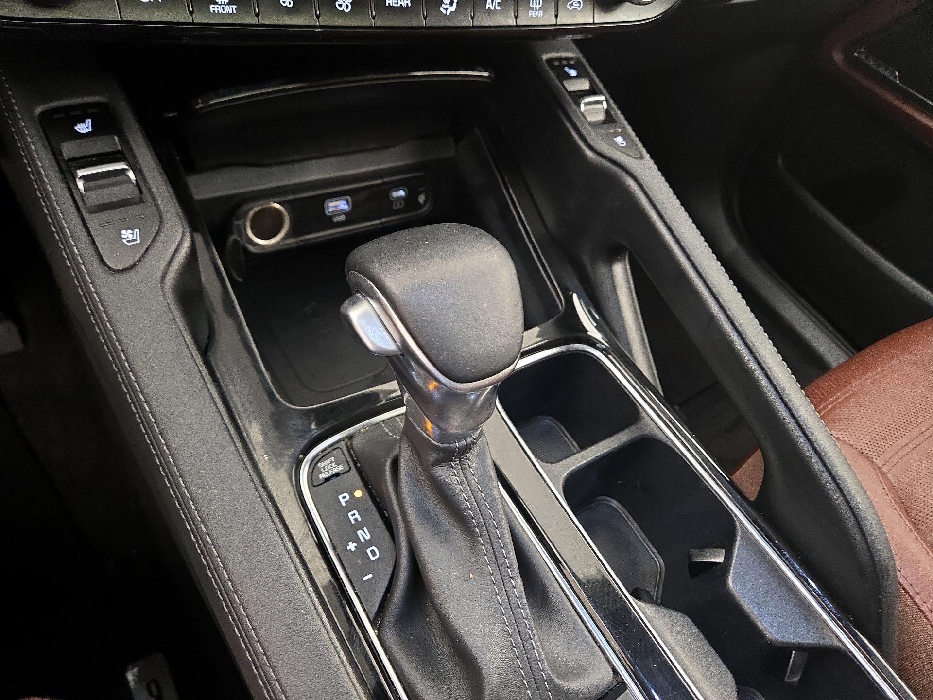 Thumbnail: 2023 Kia Telluride - 16
