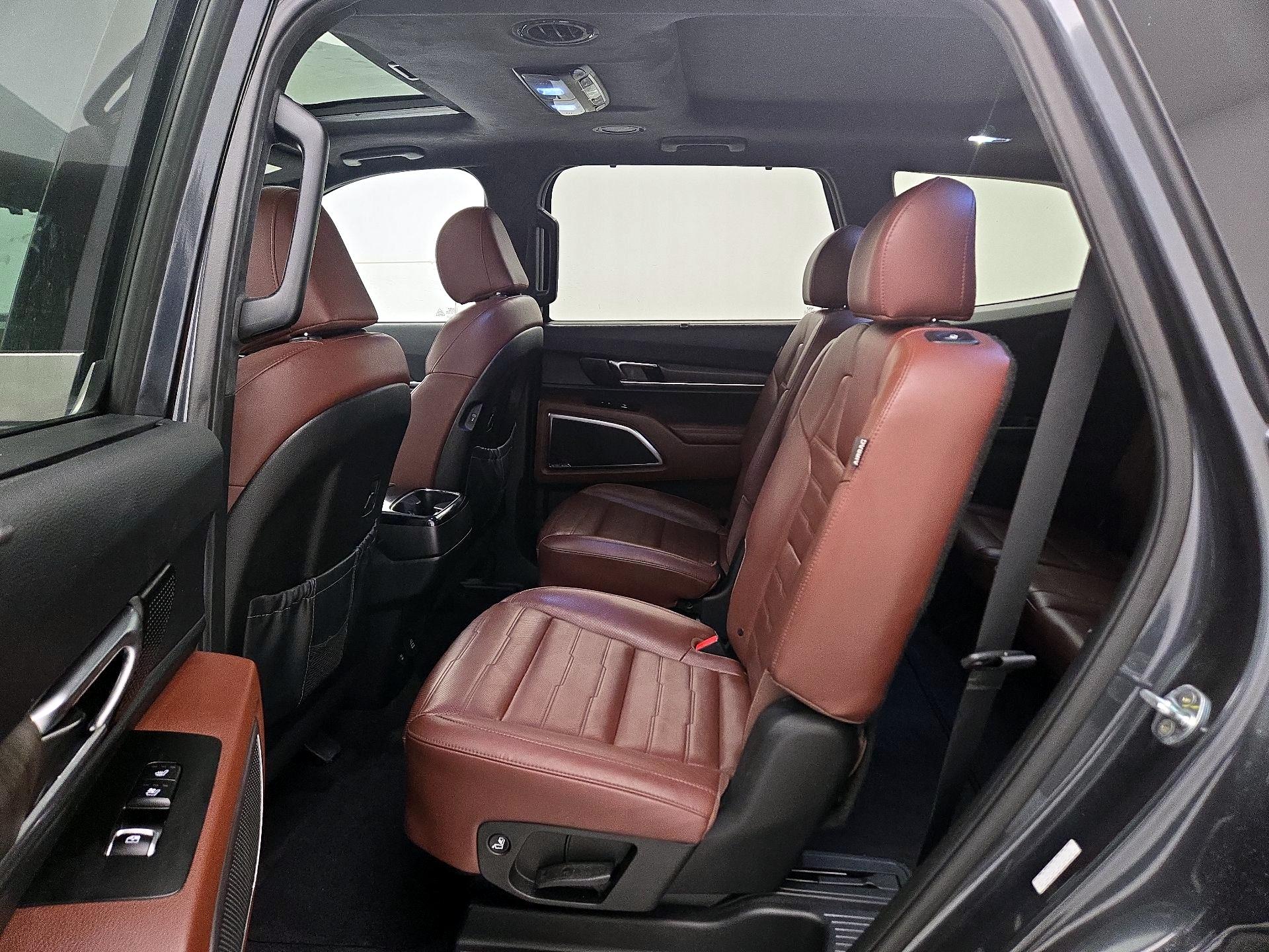 Thumbnail: 2023 Kia Telluride - 19