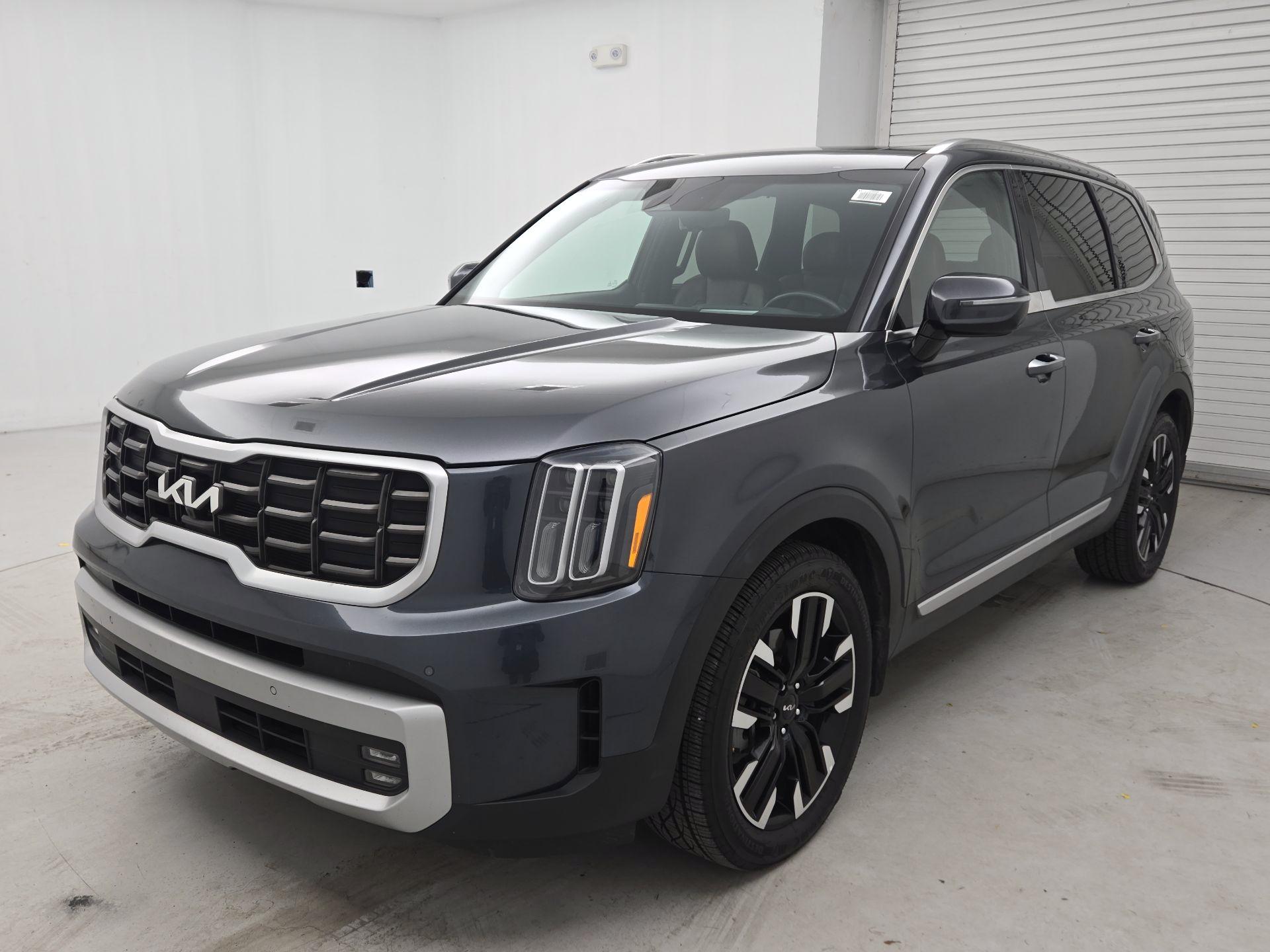 Thumbnail: 2023 Kia Telluride - 3