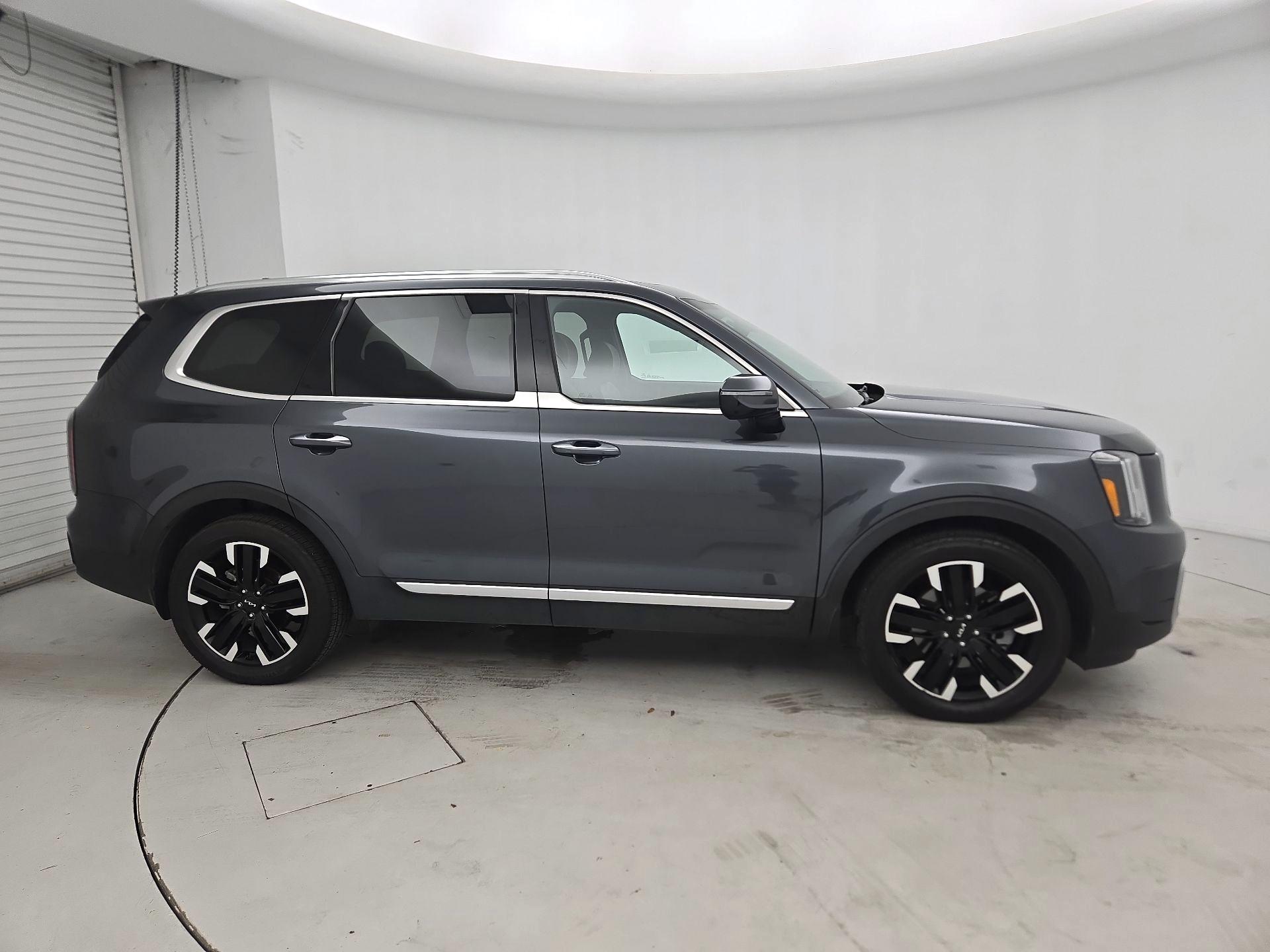 Thumbnail: 2023 Kia Telluride - 4