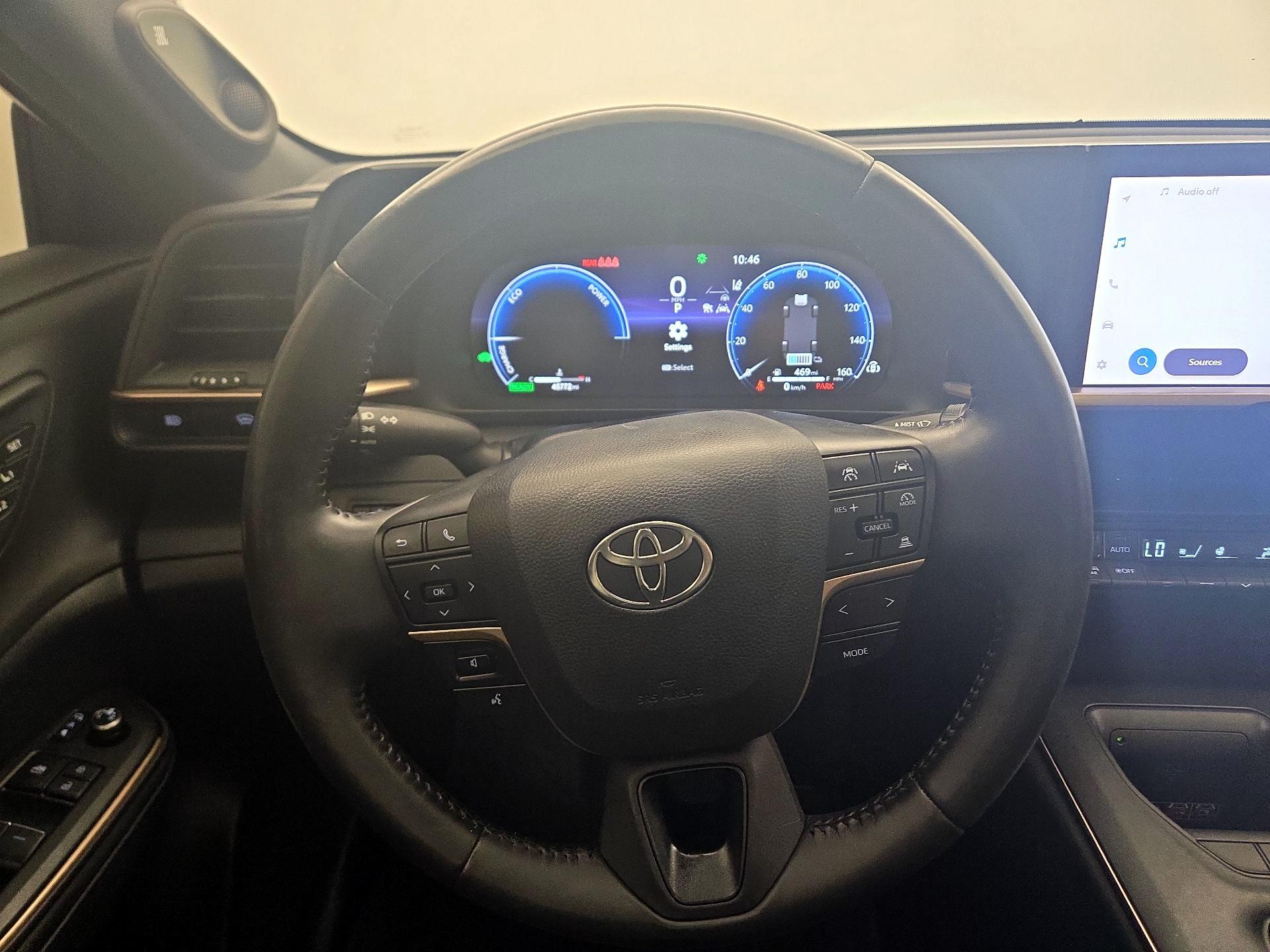 Thumbnail: 2023 Toyota Crown - 10