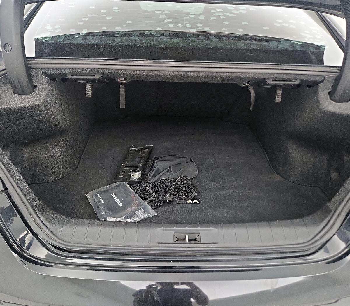 Trunk/Cargo (Seats Up)