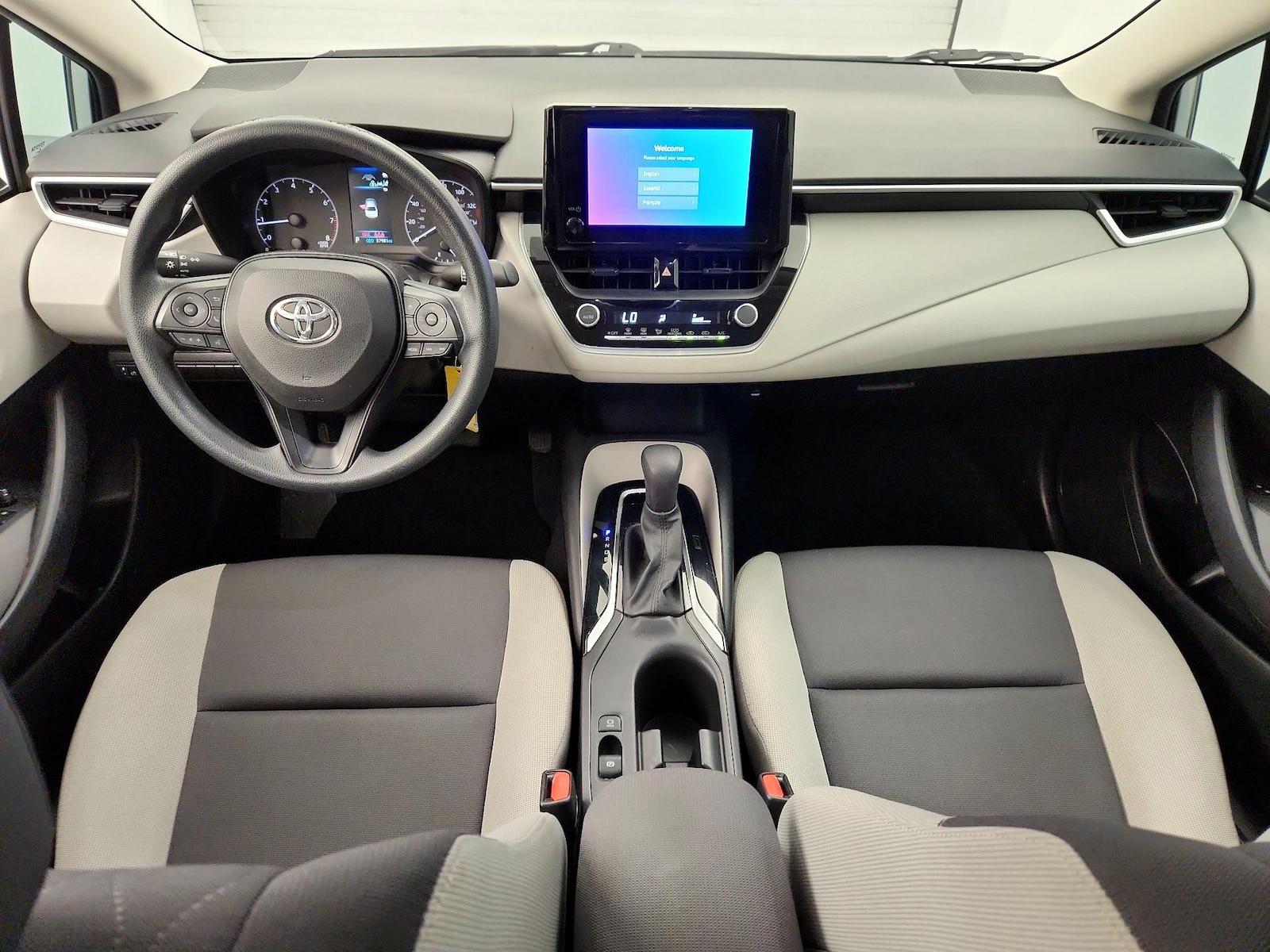 2023 Toyota Corolla LE - Photo 10
