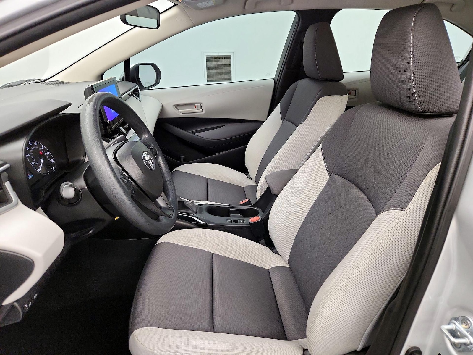 2023 Toyota Corolla LE - Photo 12