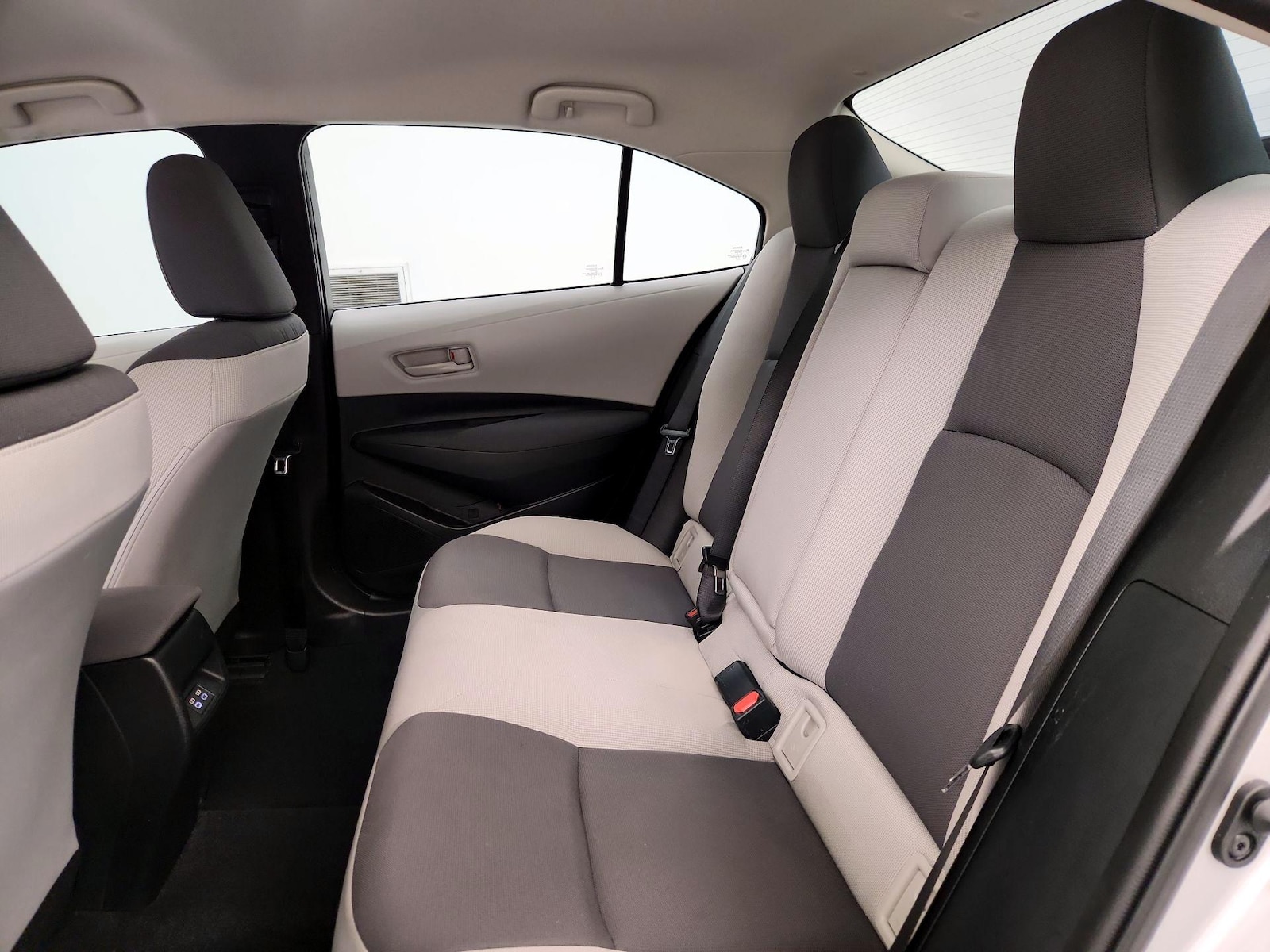 2023 Toyota Corolla LE - Photo 20