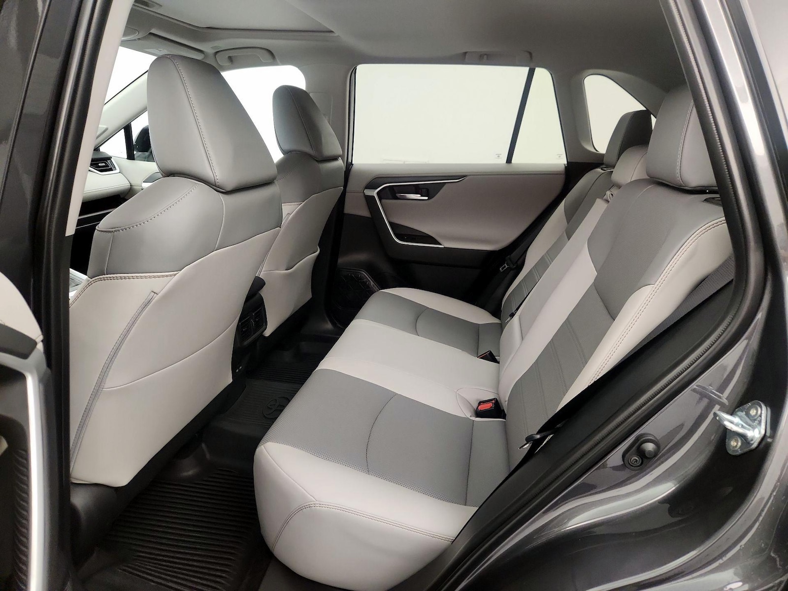 2025 Toyota RAV4 Limited - Photo 18