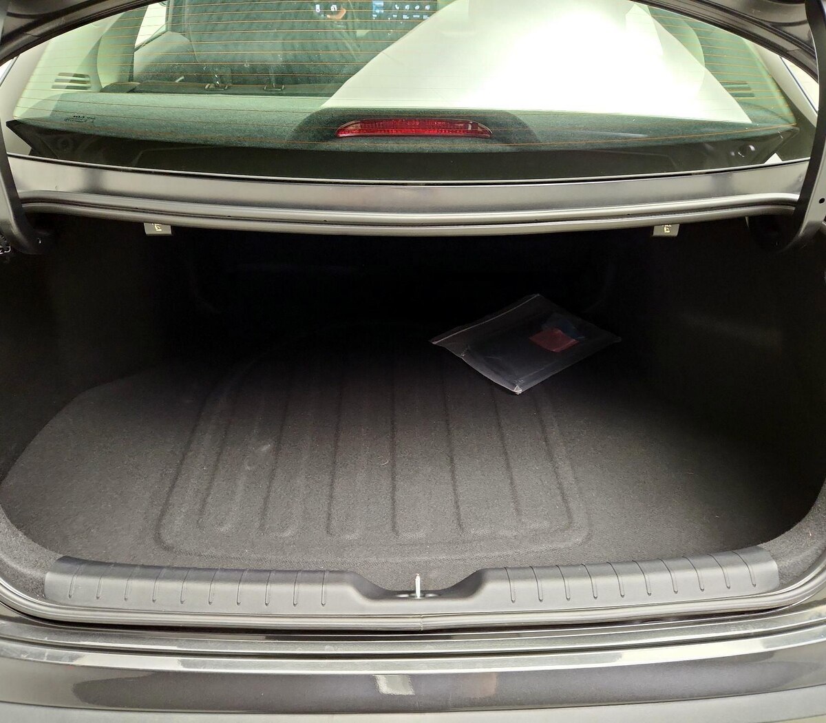 Trunk/Cargo (Seats Up)