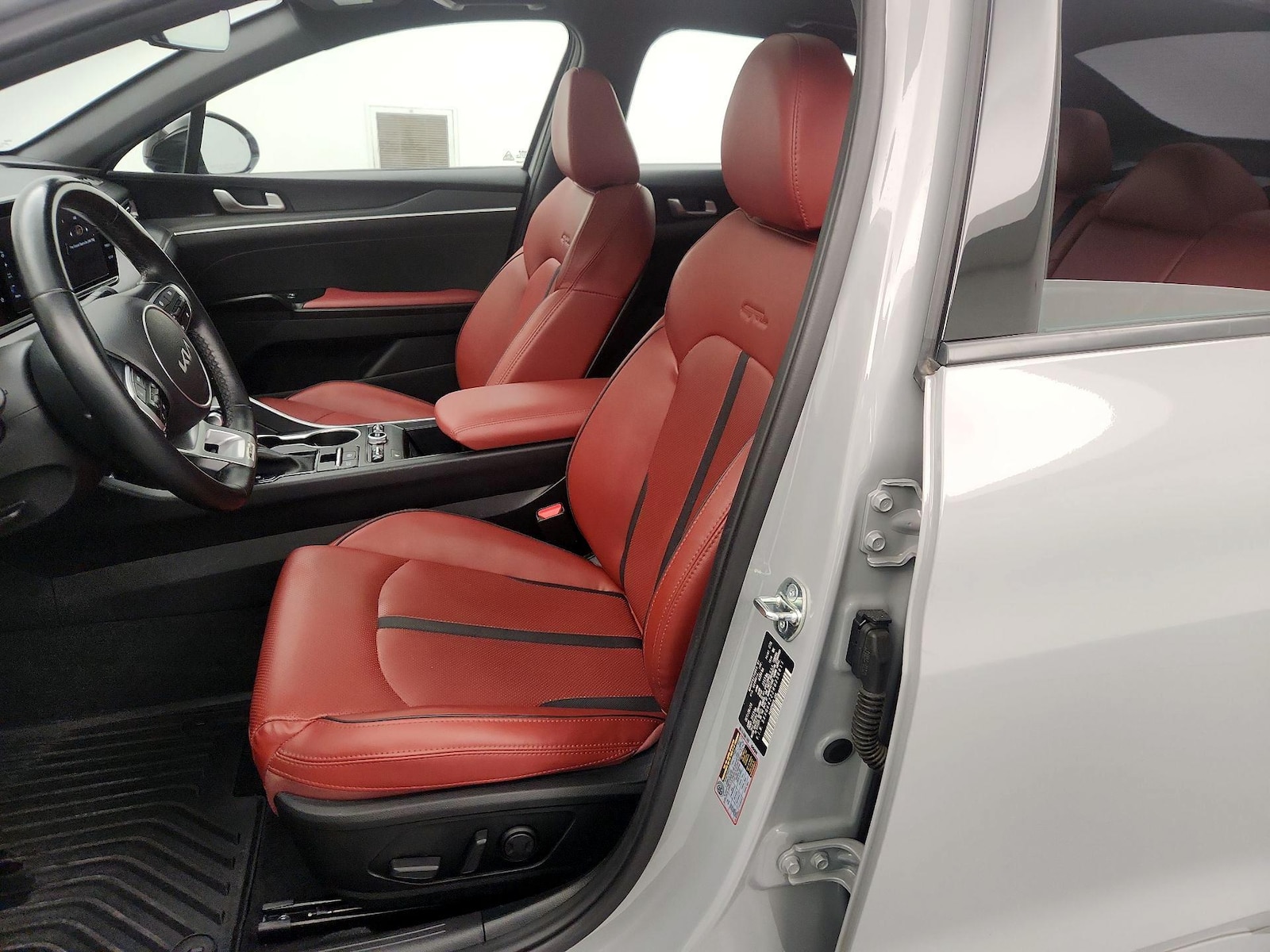 2024 Kia K5 GT-Line - Photo 12