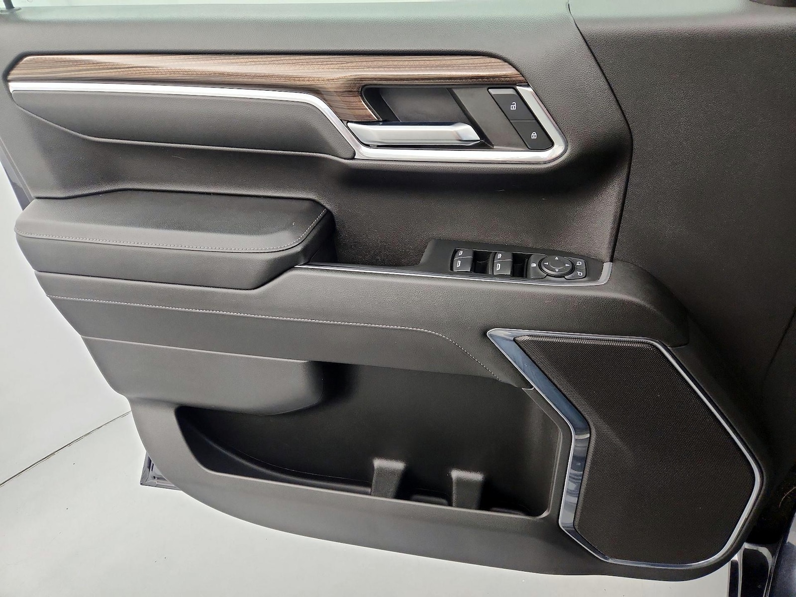 2024 Chevrolet Silverado 1500 LT - Photo 13
