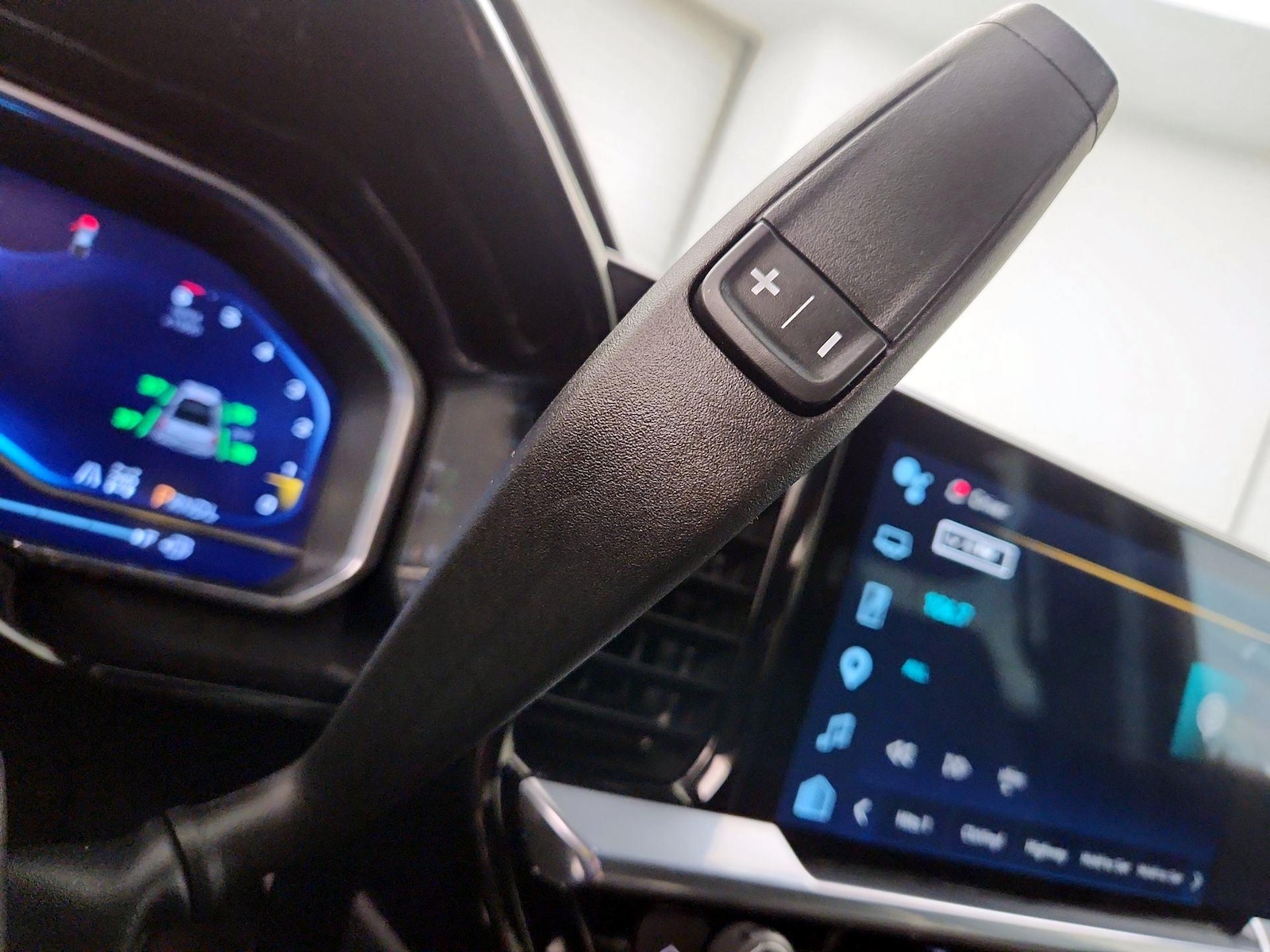 2024 Chevrolet Silverado 1500 LT - Photo 18