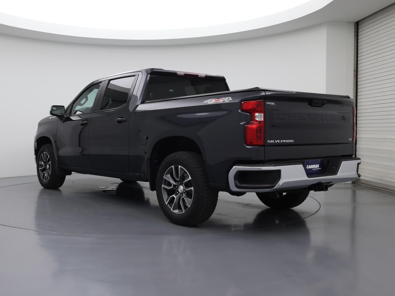 2024 Chevrolet Silverado 1500 LT - Photo 3