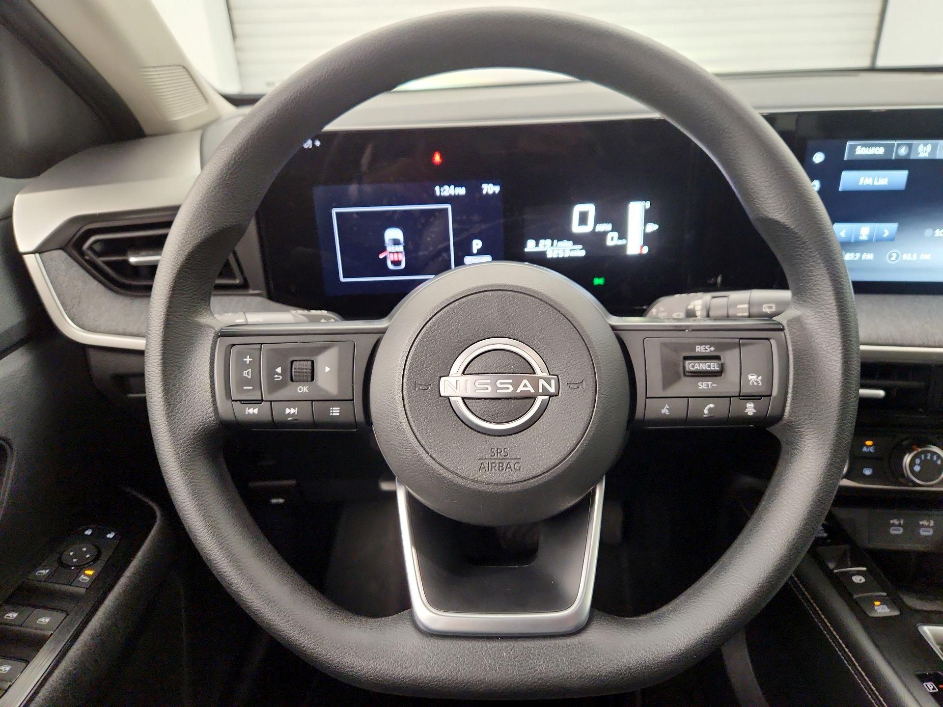Thumbnail: 2025 Nissan Kicks - 10