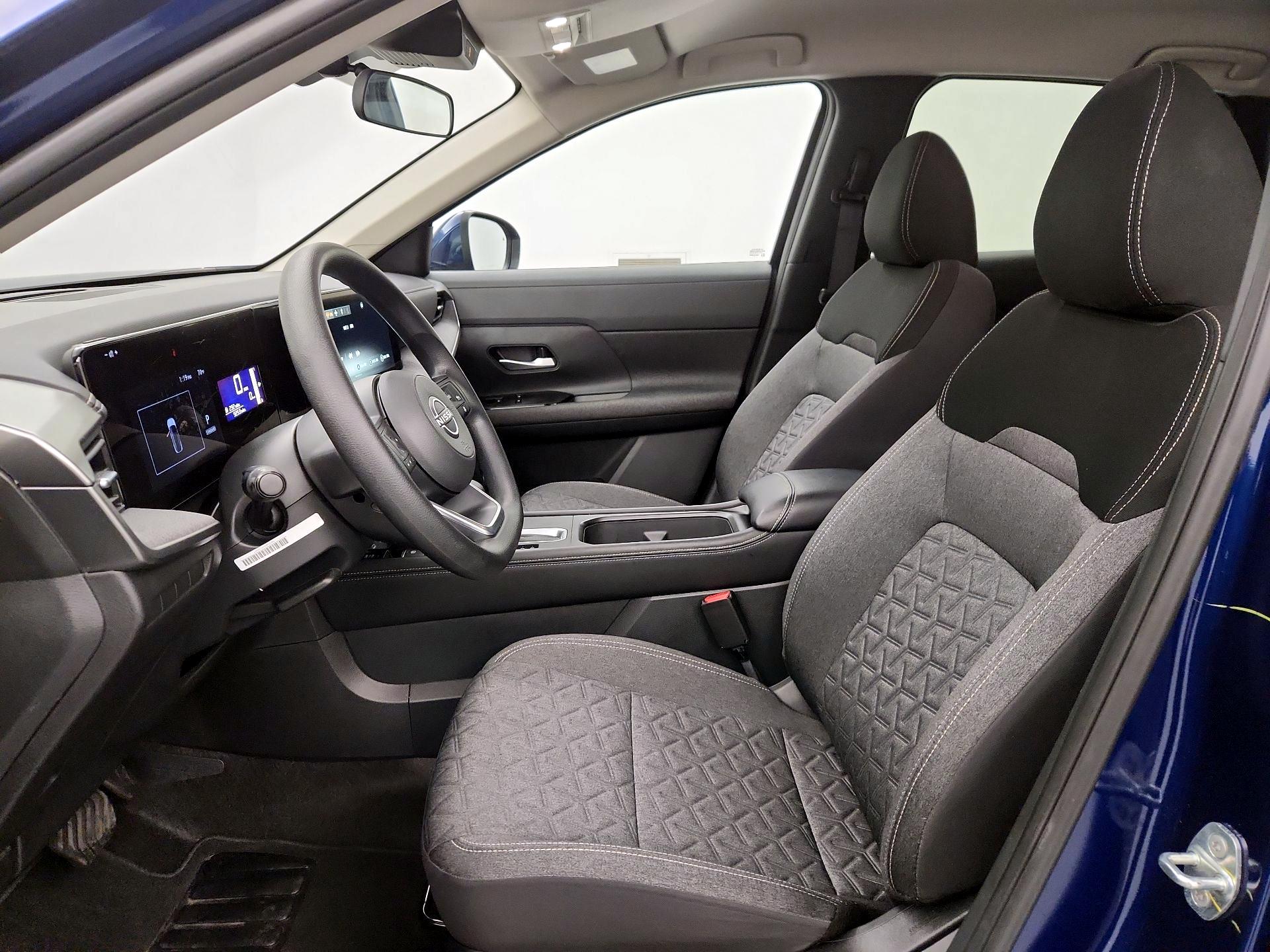 Thumbnail: 2025 Nissan Kicks - 11