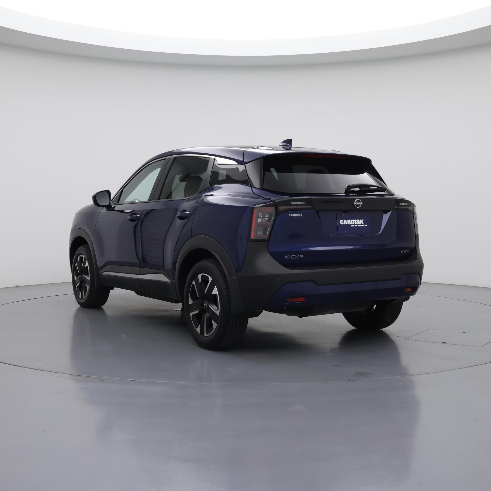 Thumbnail: 2025 Nissan Kicks - 2