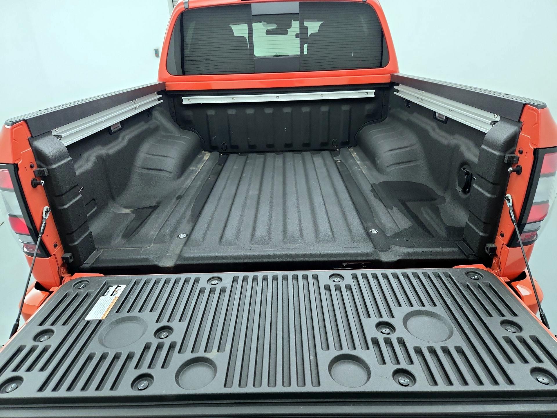 Thumbnail: 2025 Nissan Frontier - 20