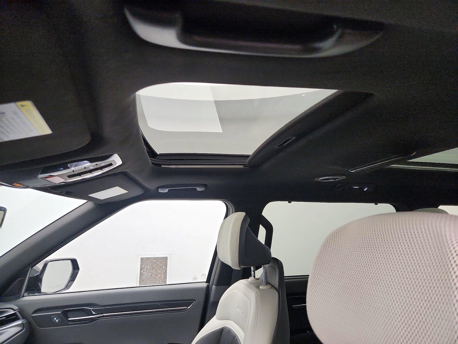 Sunroof(s) & Skylight(s)