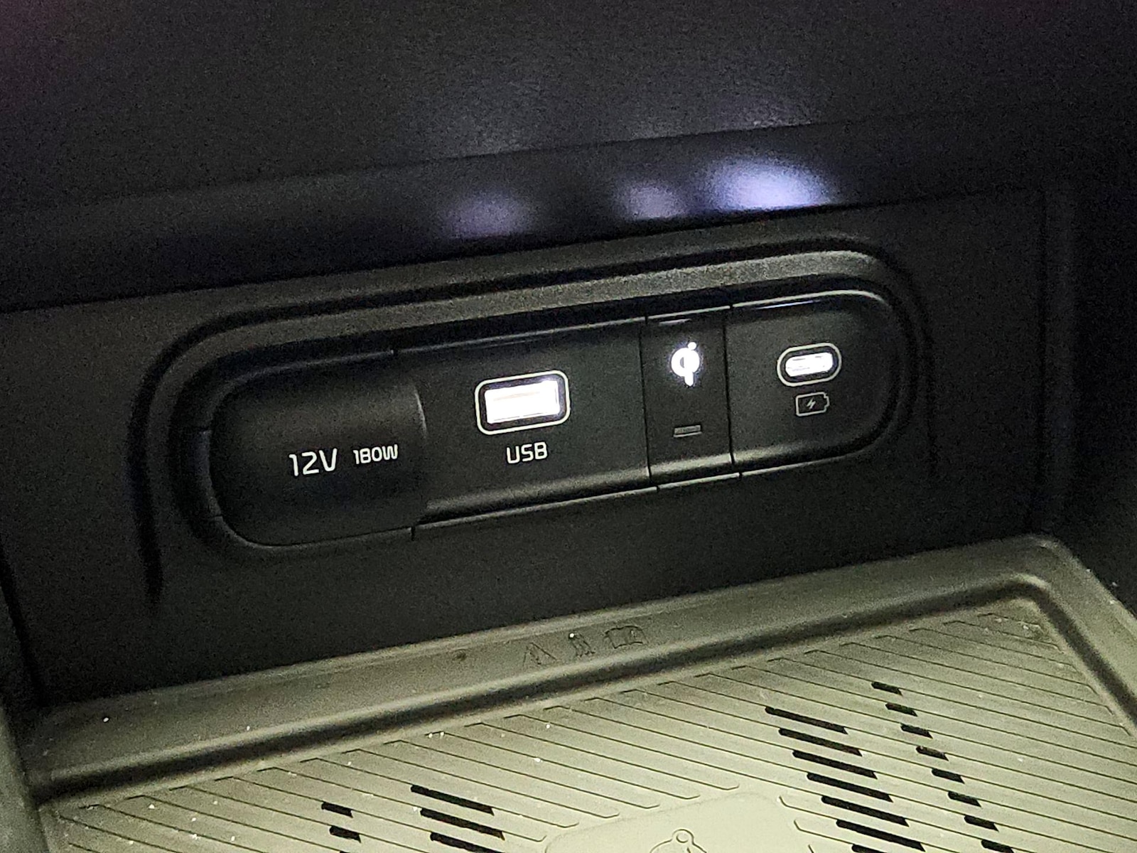 2025 Kia Sportage SX - Photo 20