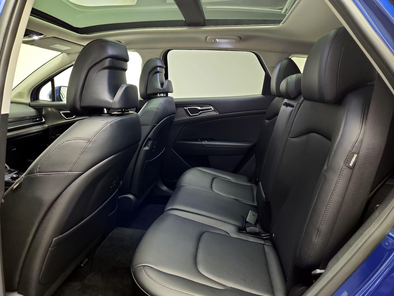 2025 Kia Sportage SX - Photo 22