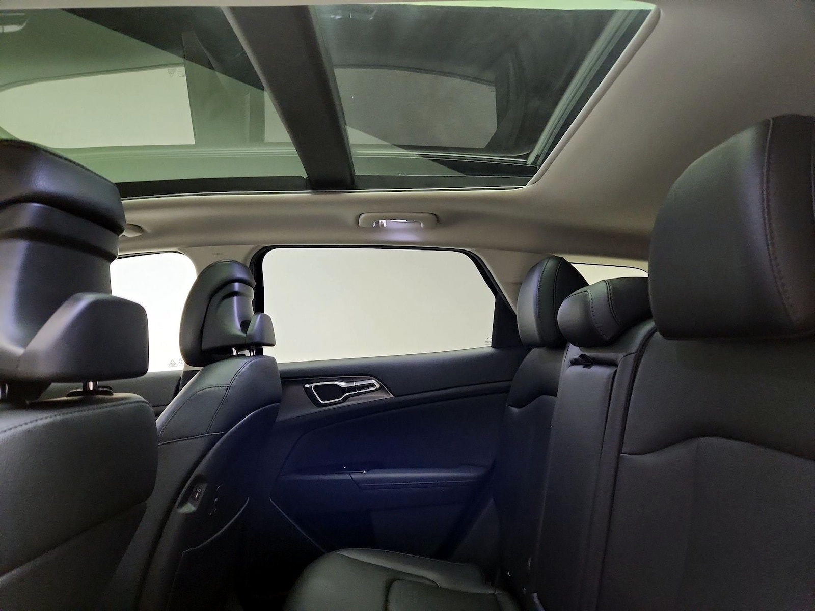 2025 Kia Sportage SX - Photo 25