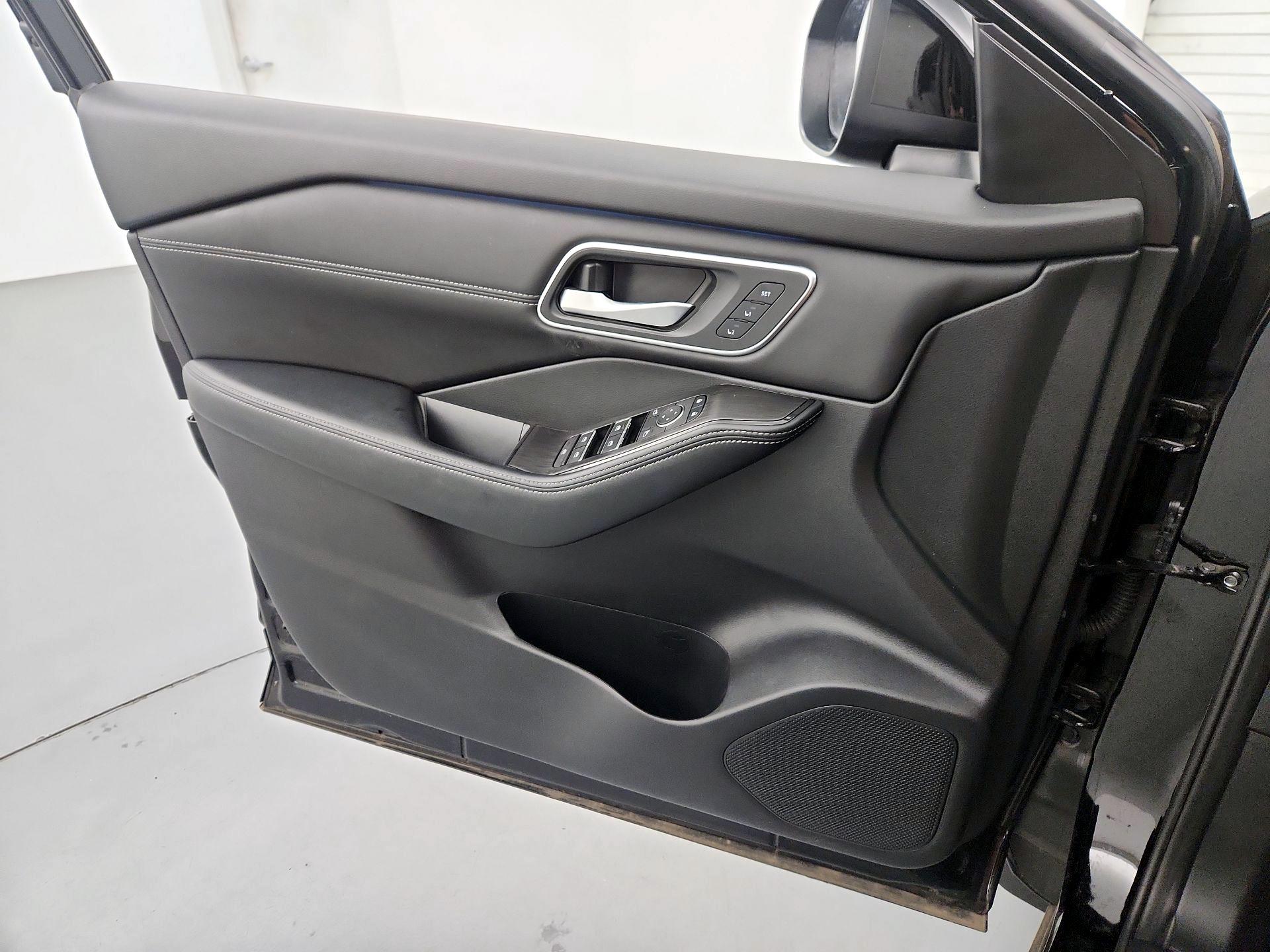 Thumbnail: 2026 Nissan Rogue - 12