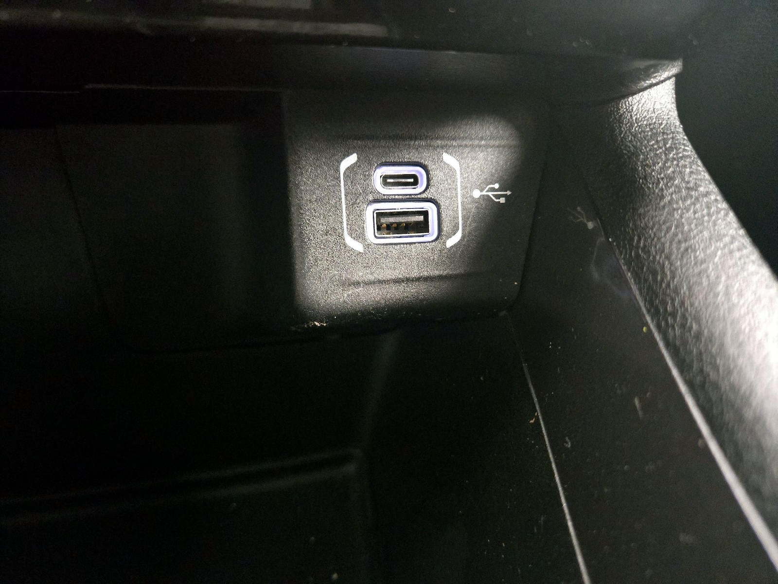 2022 Jeep Compass Latitude Lux - Photo 19