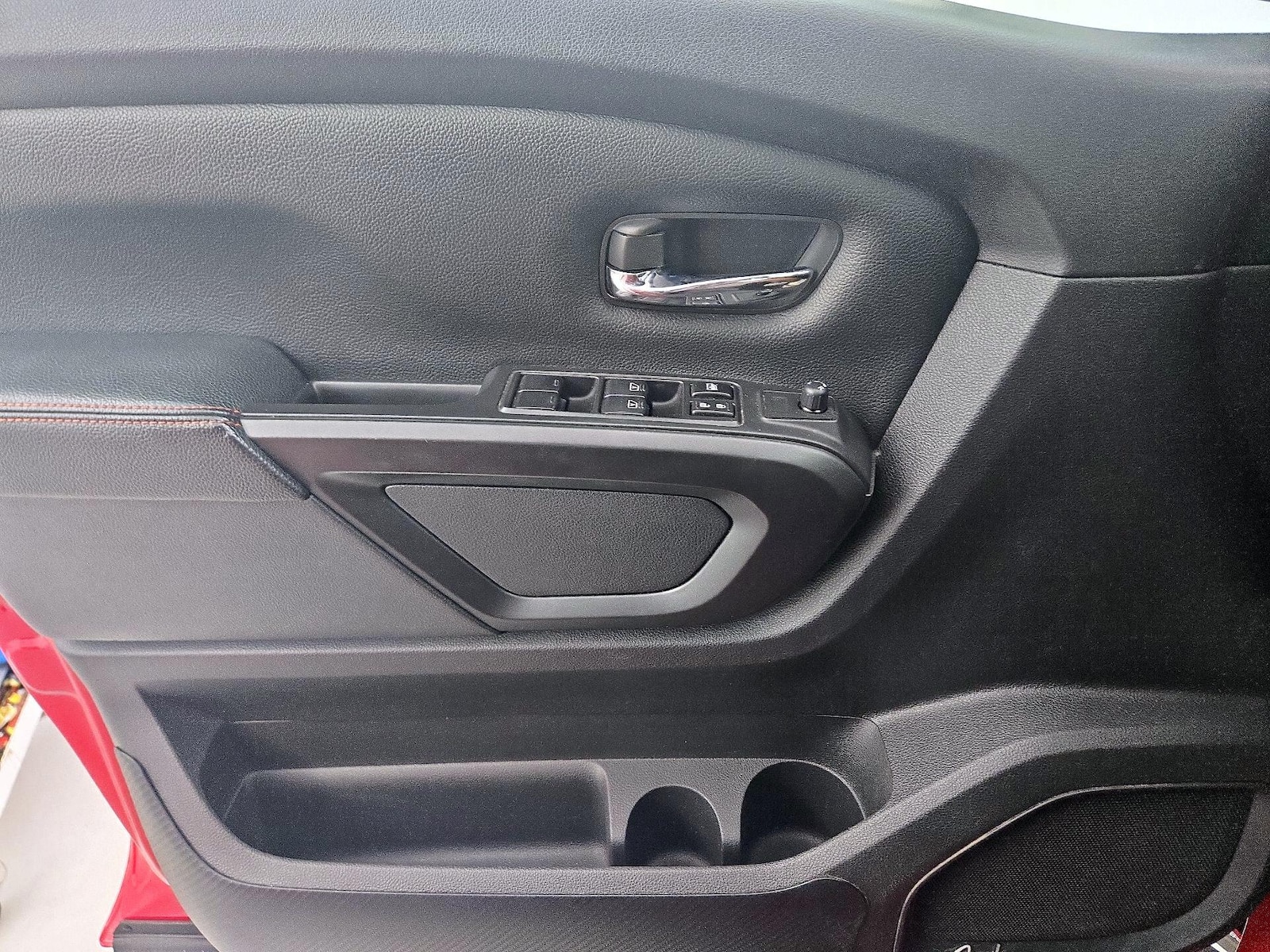 2021 Nissan Titan PRO-4X - Photo 13