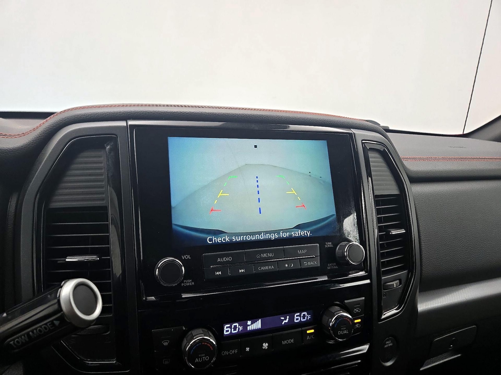 2021 Nissan Titan PRO-4X - Photo 16