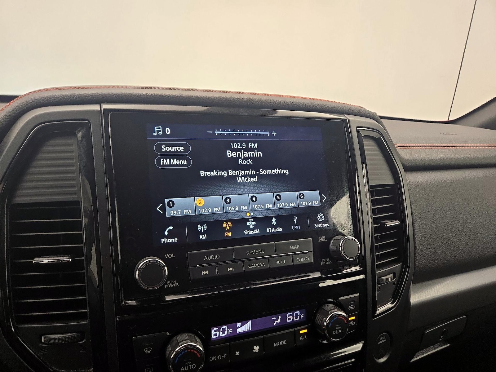2021 Nissan Titan PRO-4X - Photo 17
