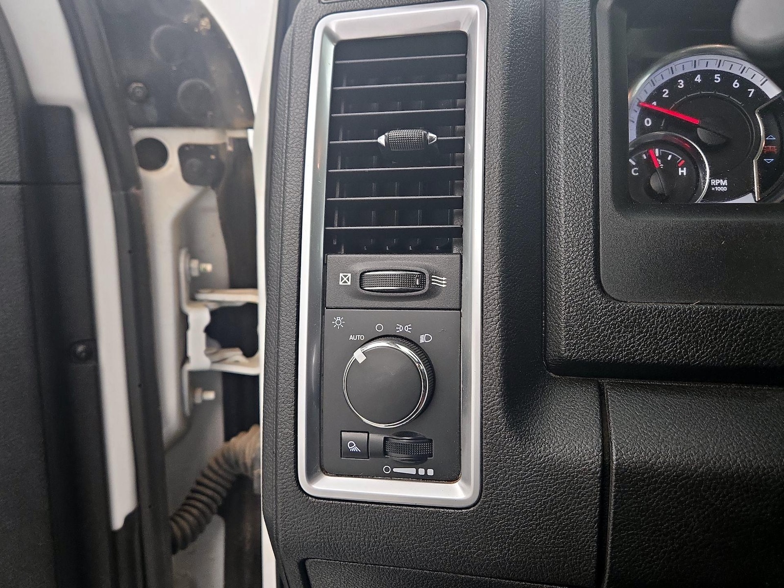 2023 RAM Ram 1500 Classic SLT - Photo 14