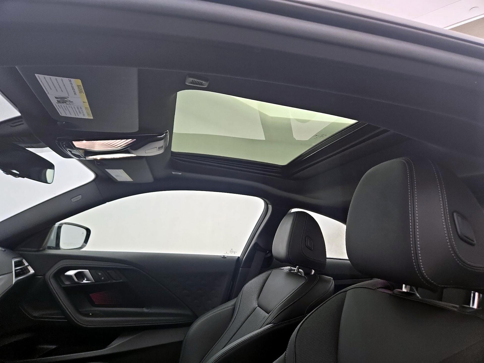 Sunroof(s) & Overhead Airbags