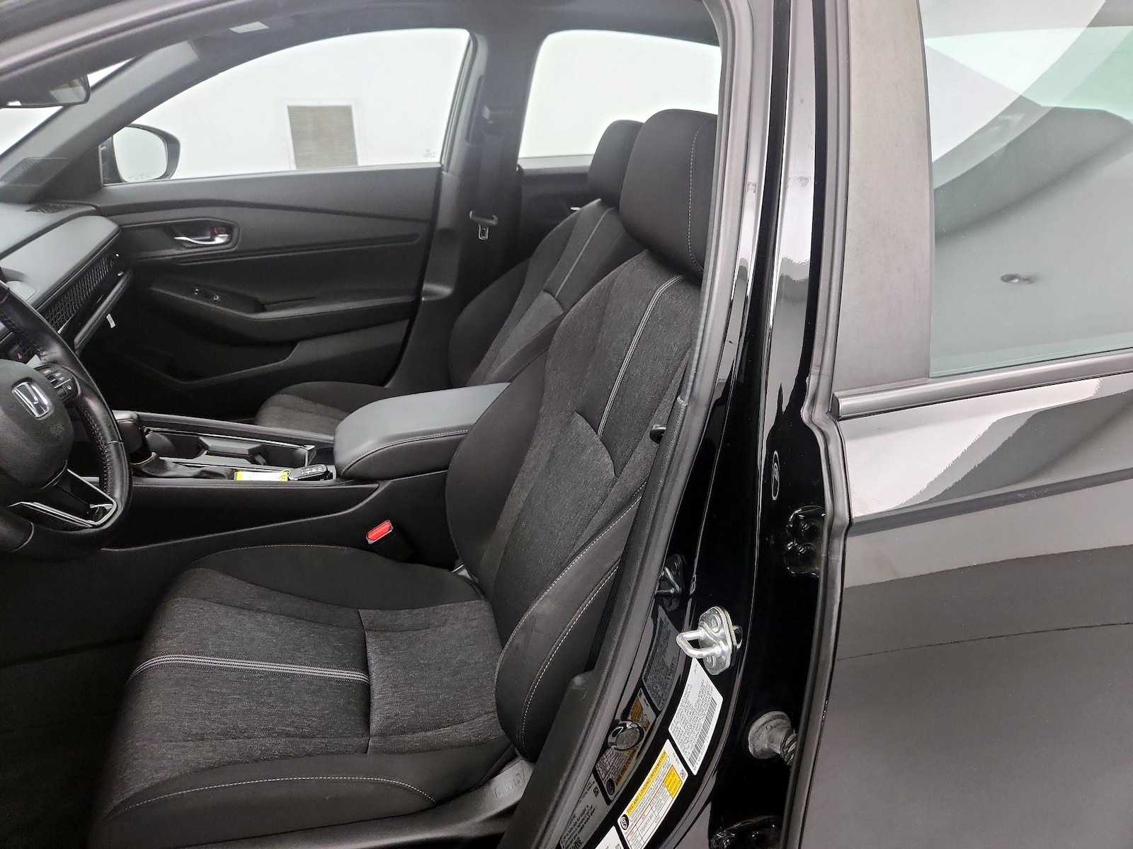 Power Seat(s) & Side Airbags